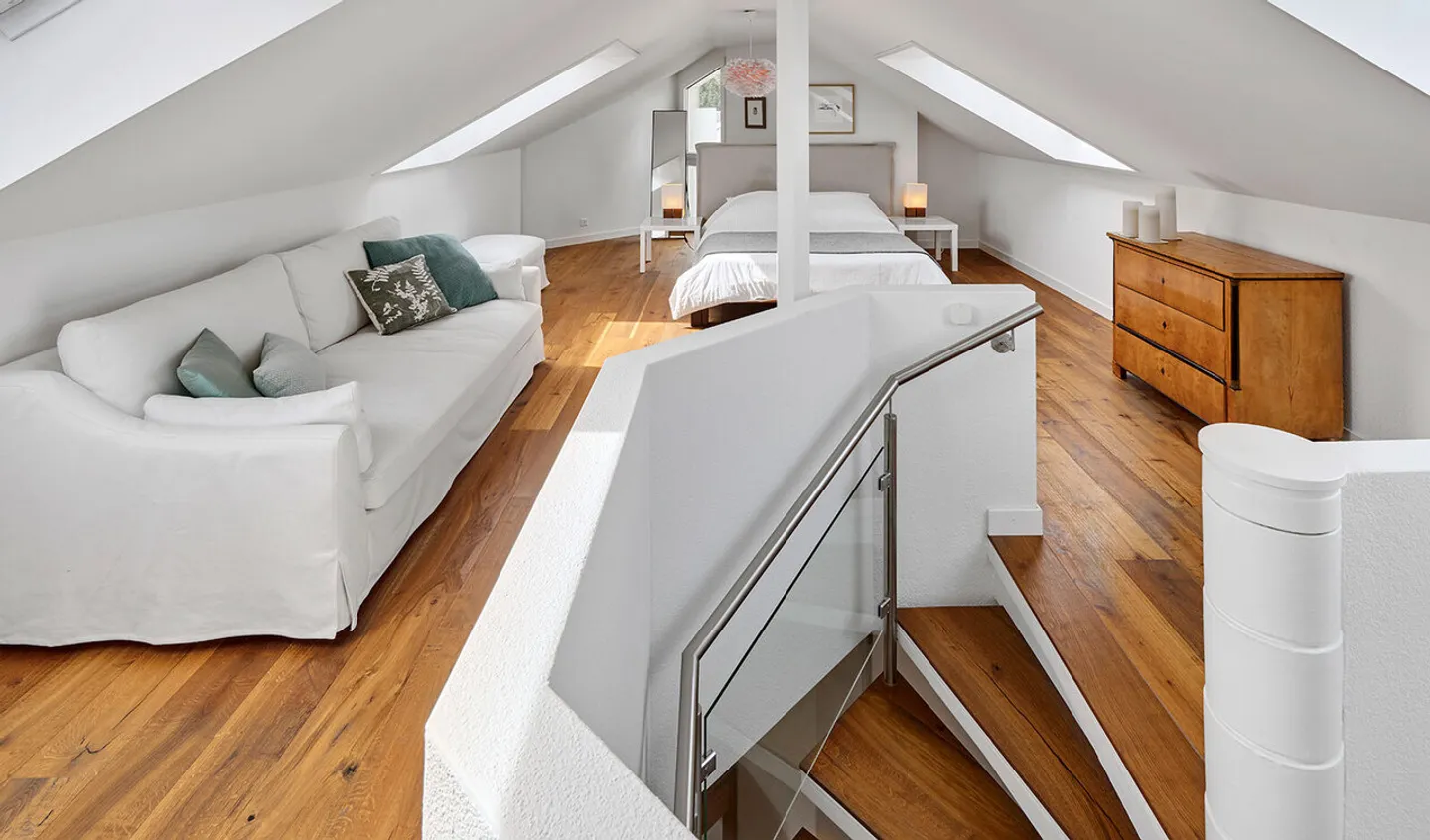 Stylish 4.5-room maisonette penthouse with a view of Pilatus - Photo 4 of 8