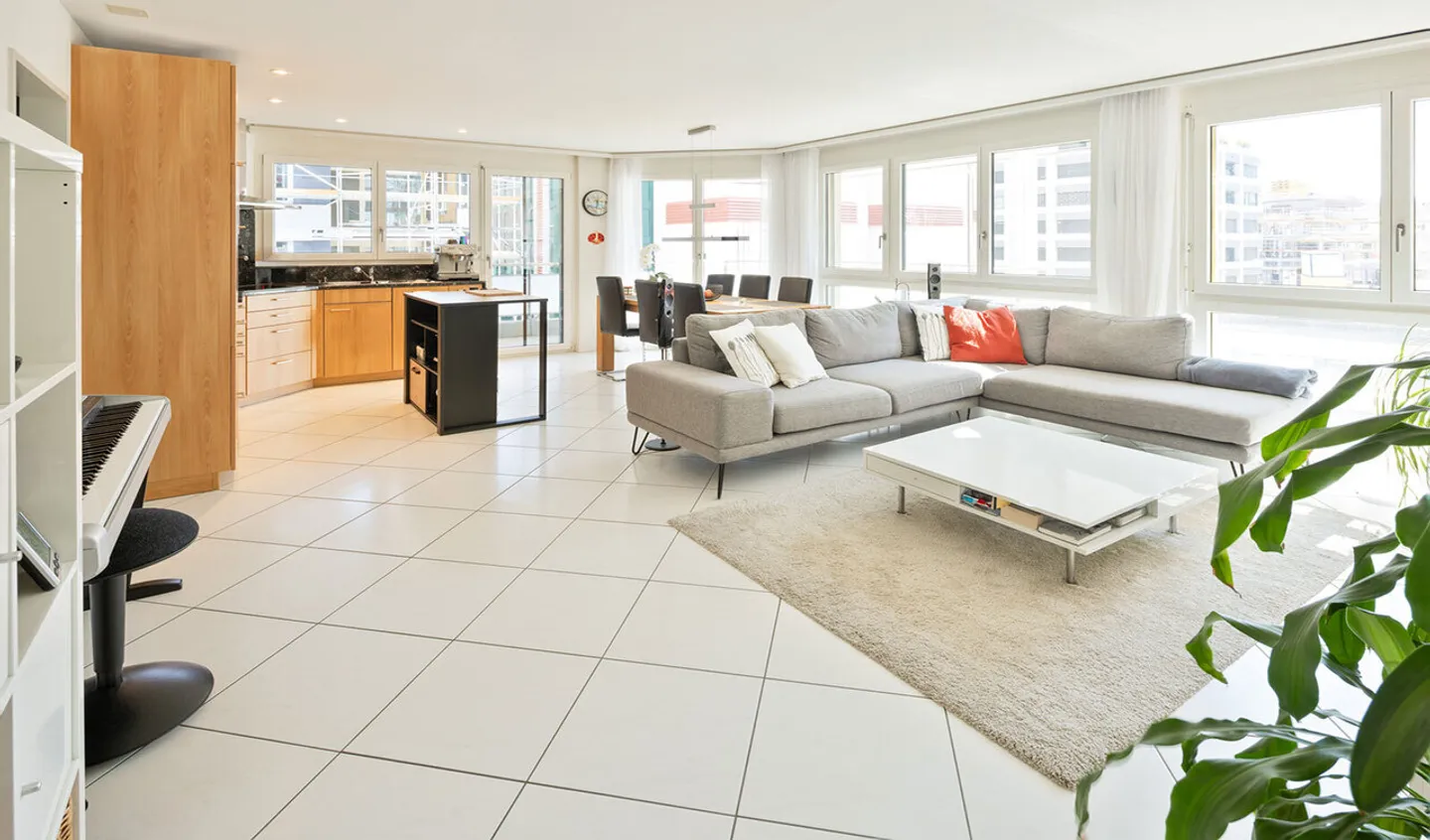 Appartamento luminoso in città - Flair urbano tra Neustadt e il lago - Foto 1 di 6