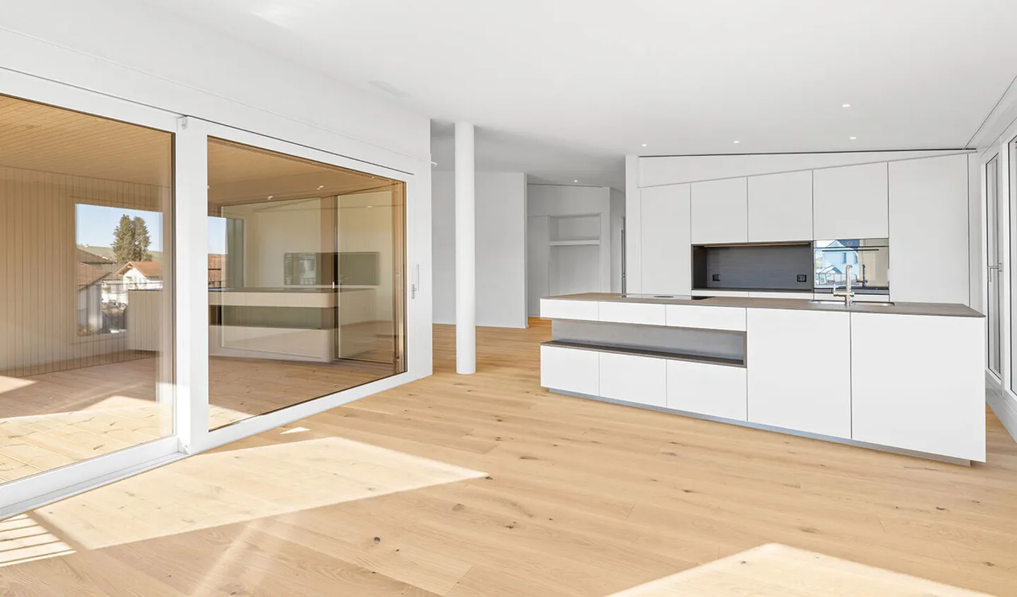 Appartement penthouse de 3,5 pièces de rêve dans un emplacement calme - Photo 1 sur 8