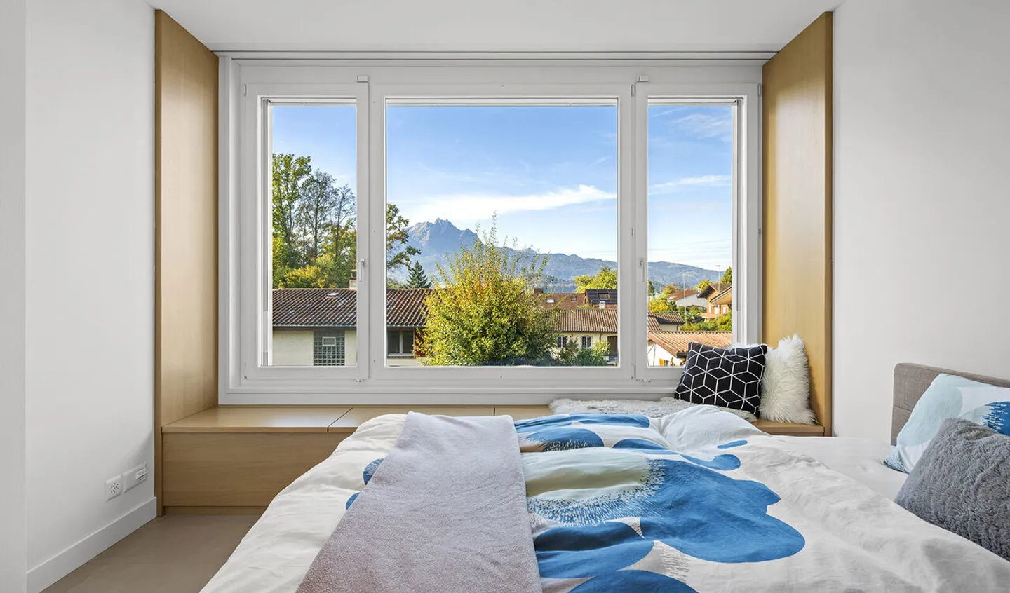 CASA ARMONIA a Meggen: Design. Giardino. Vista sul Pilatus. - Foto 3 di 6