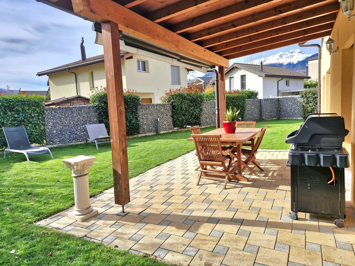Superbe villa au sein d'un quartier paisible - Foto 2 di 12