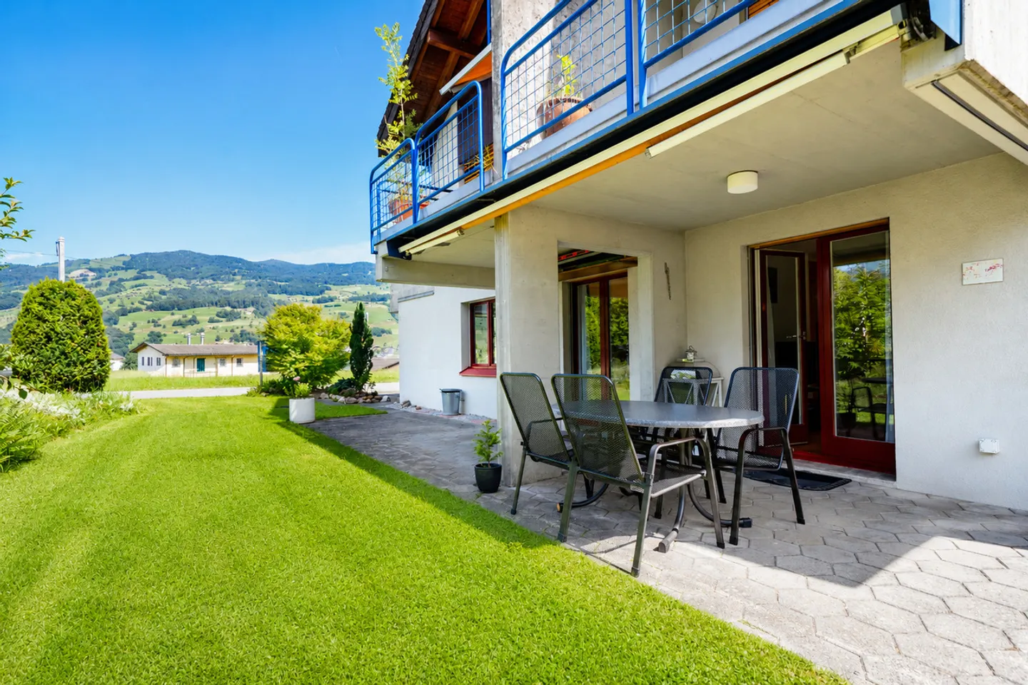 Exklusive Gartenwohnung mit Seesicht - Foto 1 von 13