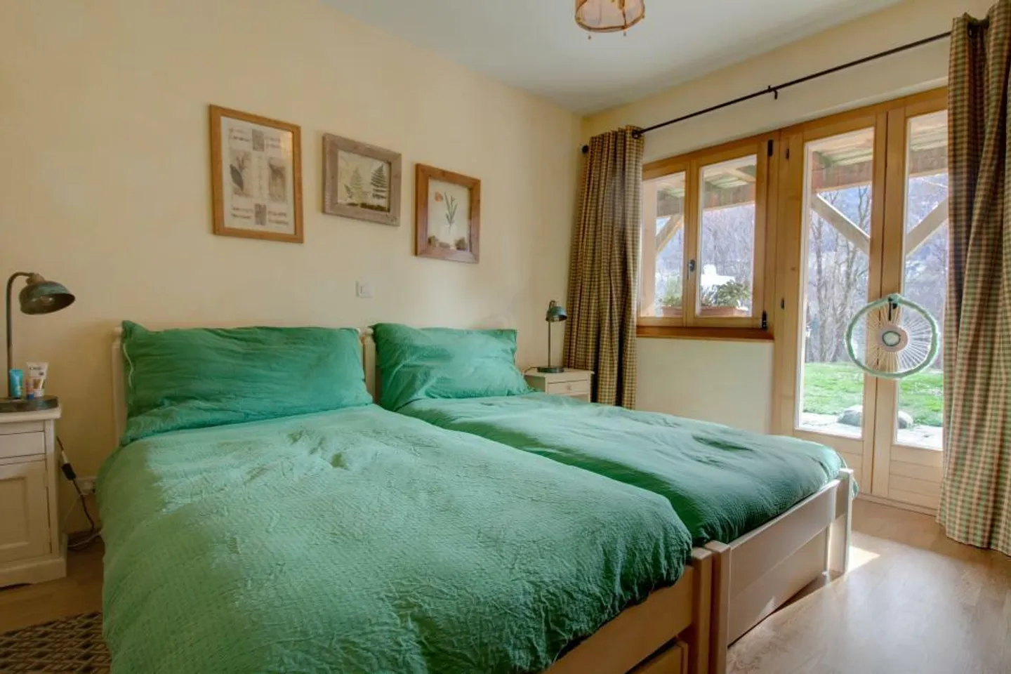 RARE ITEM! Family chalet in a quiet and sunny location - Photo 4 of 9