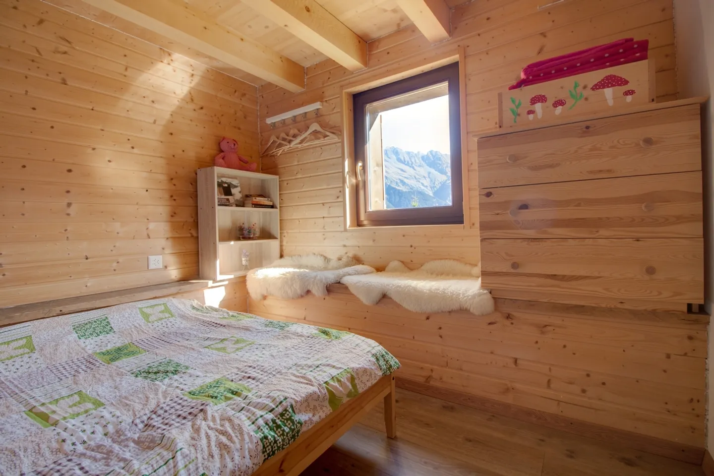 Chalet for secondary residence - Photo 8 of 11