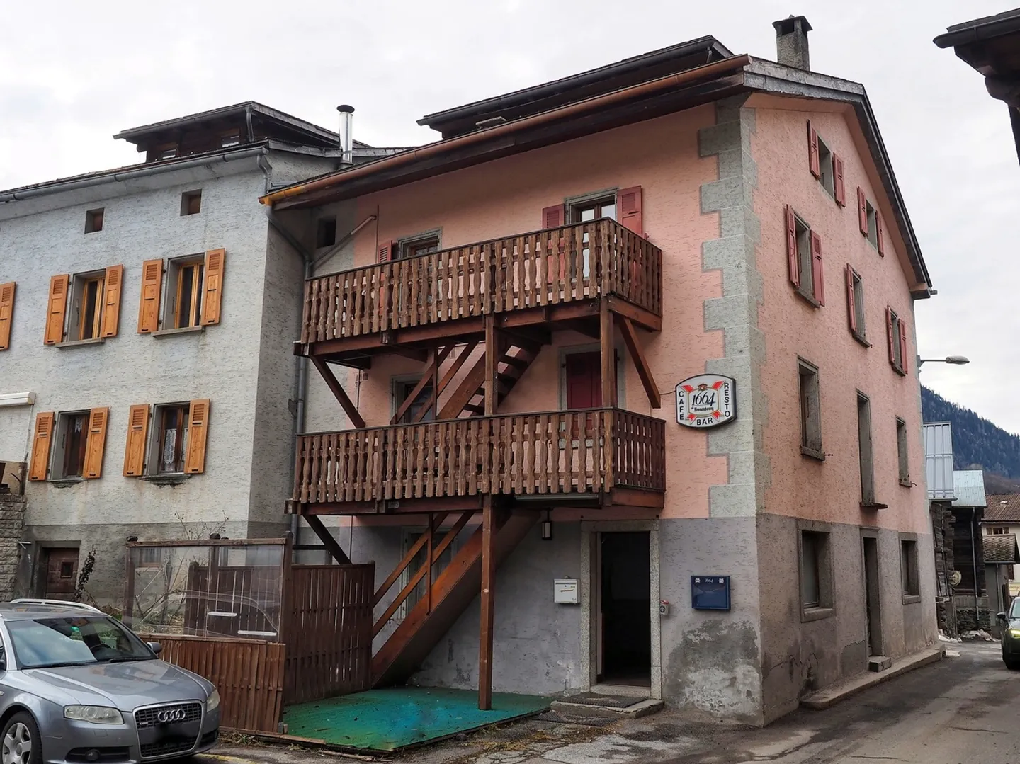 Gemischt genutztes Gebäude in Versegères - Foto 1 von 13