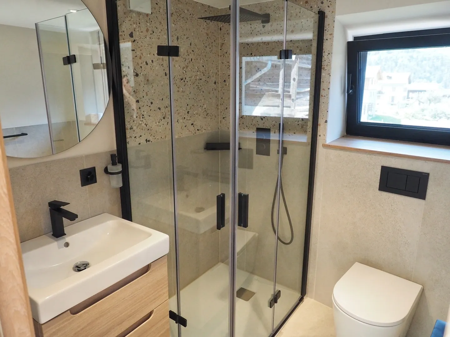 Annual rental - available from 1st May 2026 - Photo 5 of 13