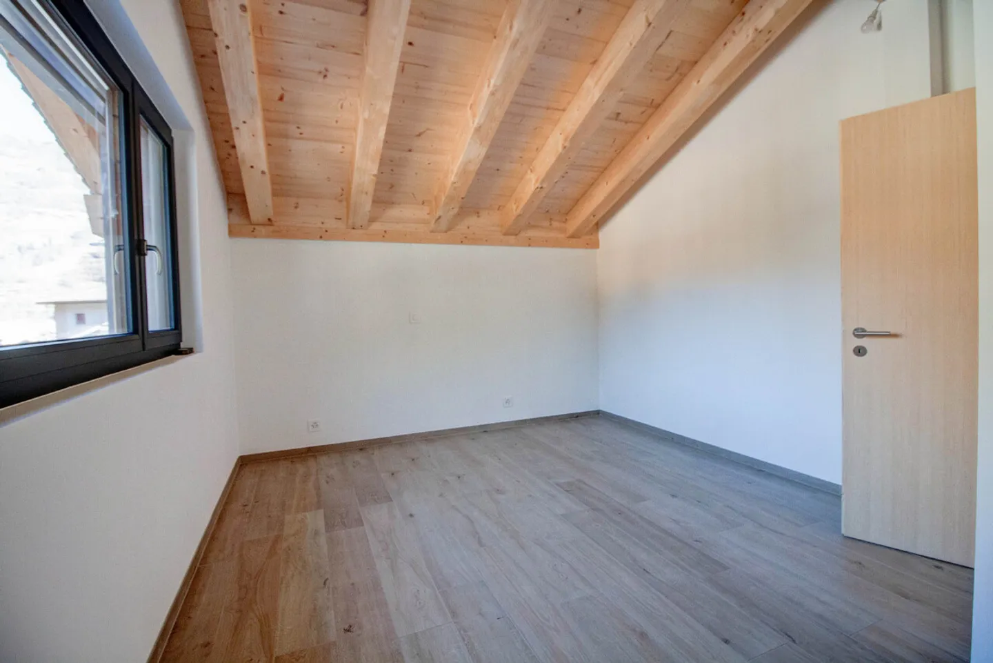 Appartement Neuf avec Loggia - Photo 8 sur 13