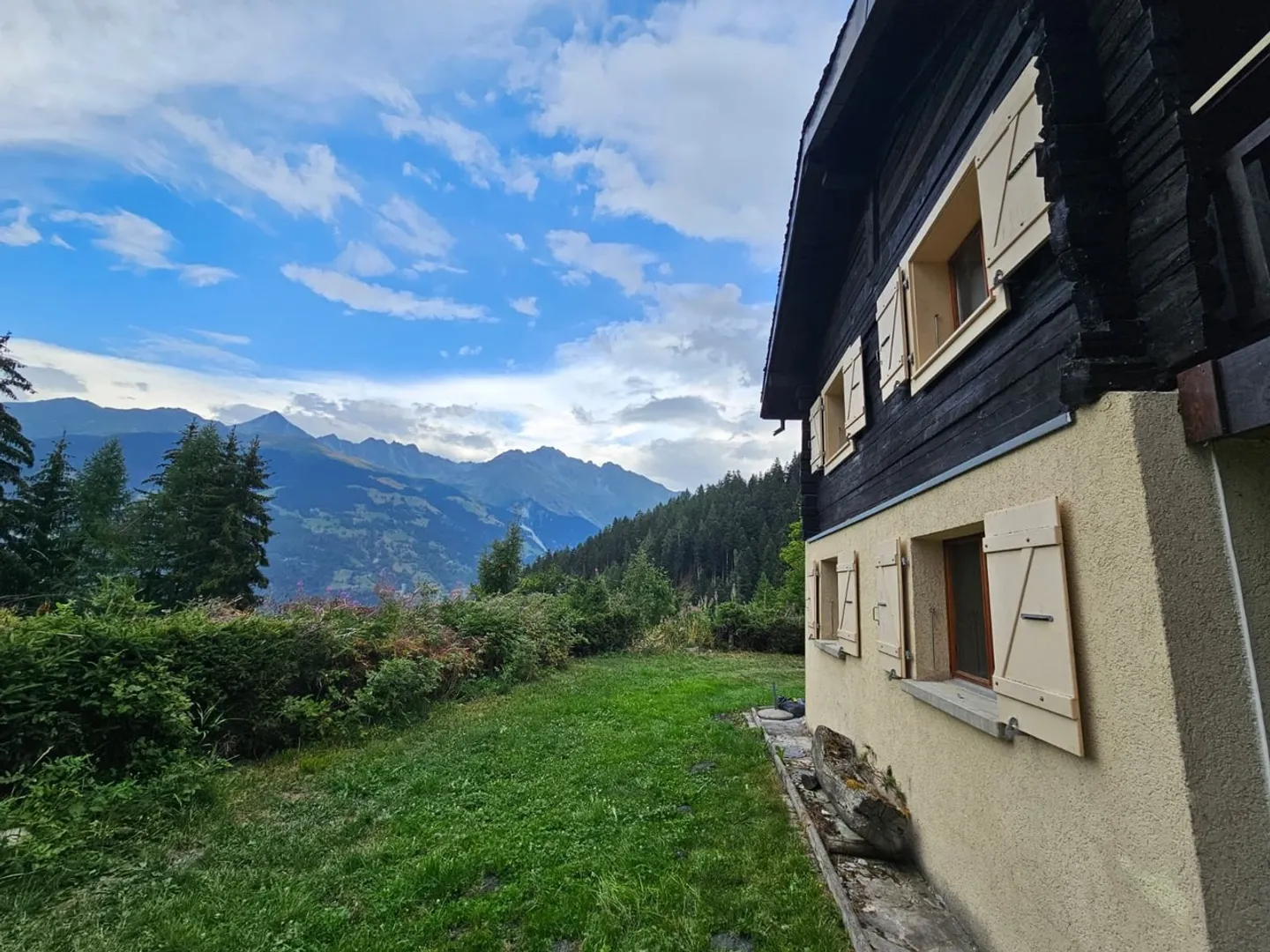 Chalet avec Grand Jardin - Photo 2 sur 8
