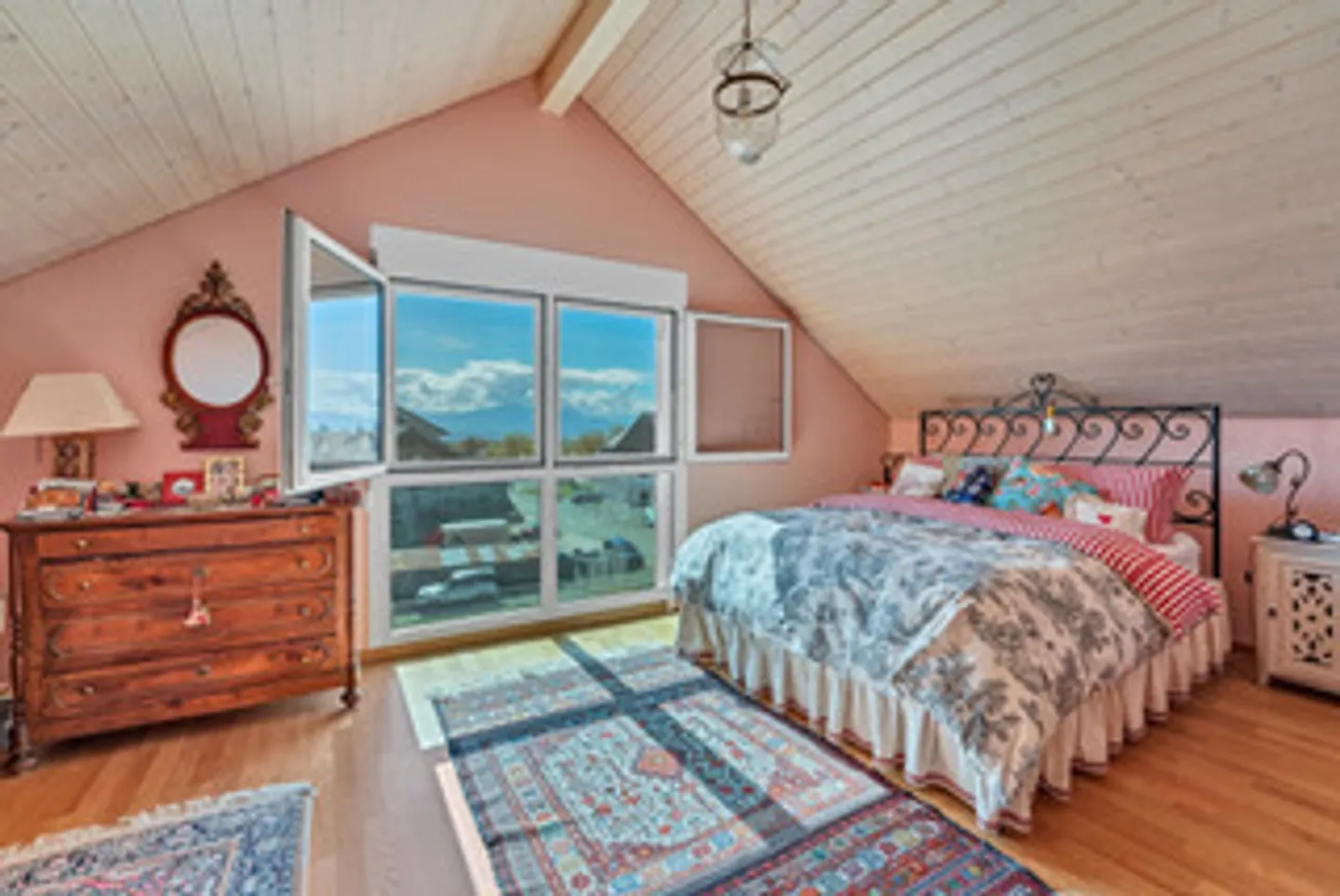 Duplex en attique avec vue sur le Mont-Blanc - Photo 5 of 11