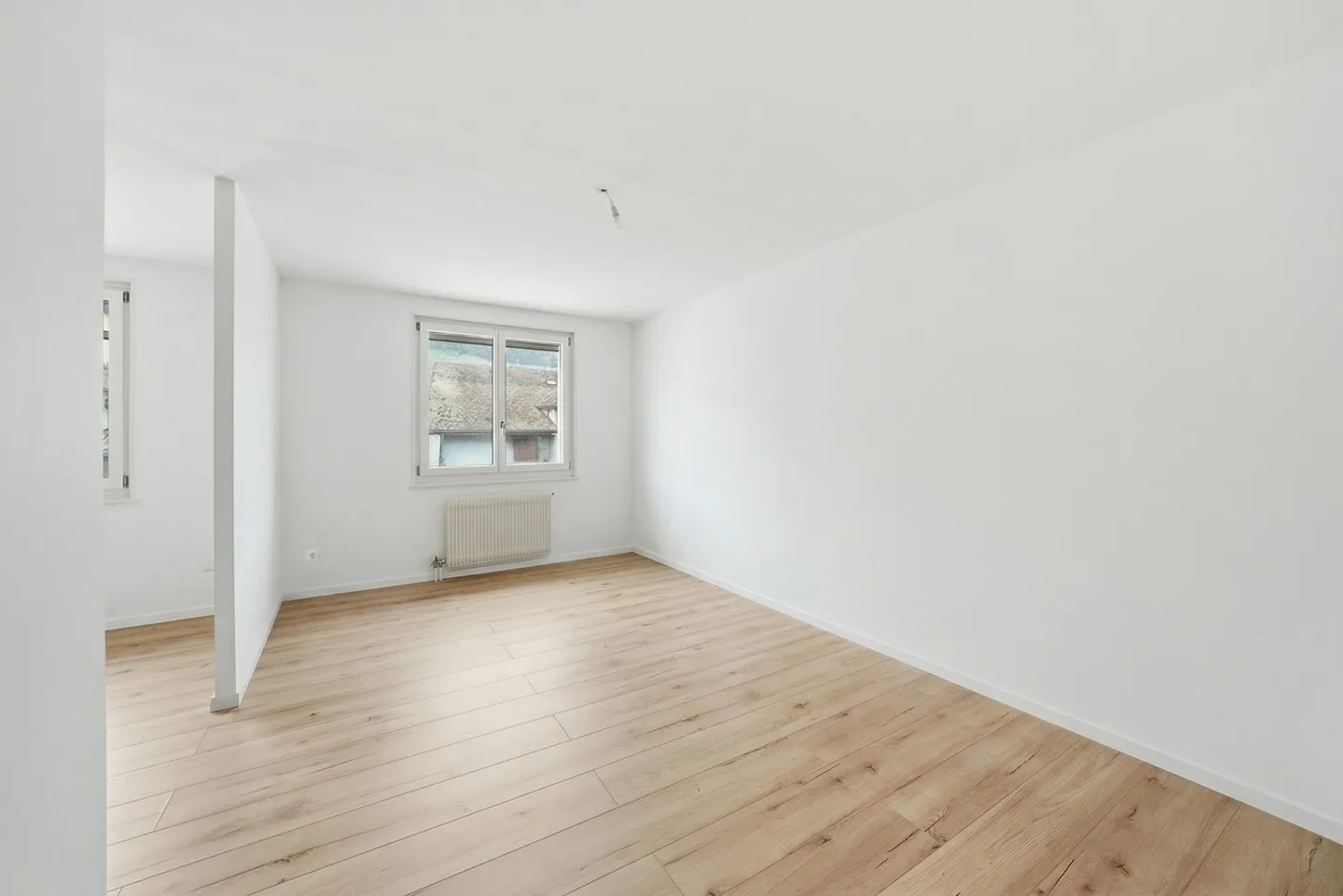 Village house with 7.5 rooms and pool in the heart of Gilly - Photo 12 of 13