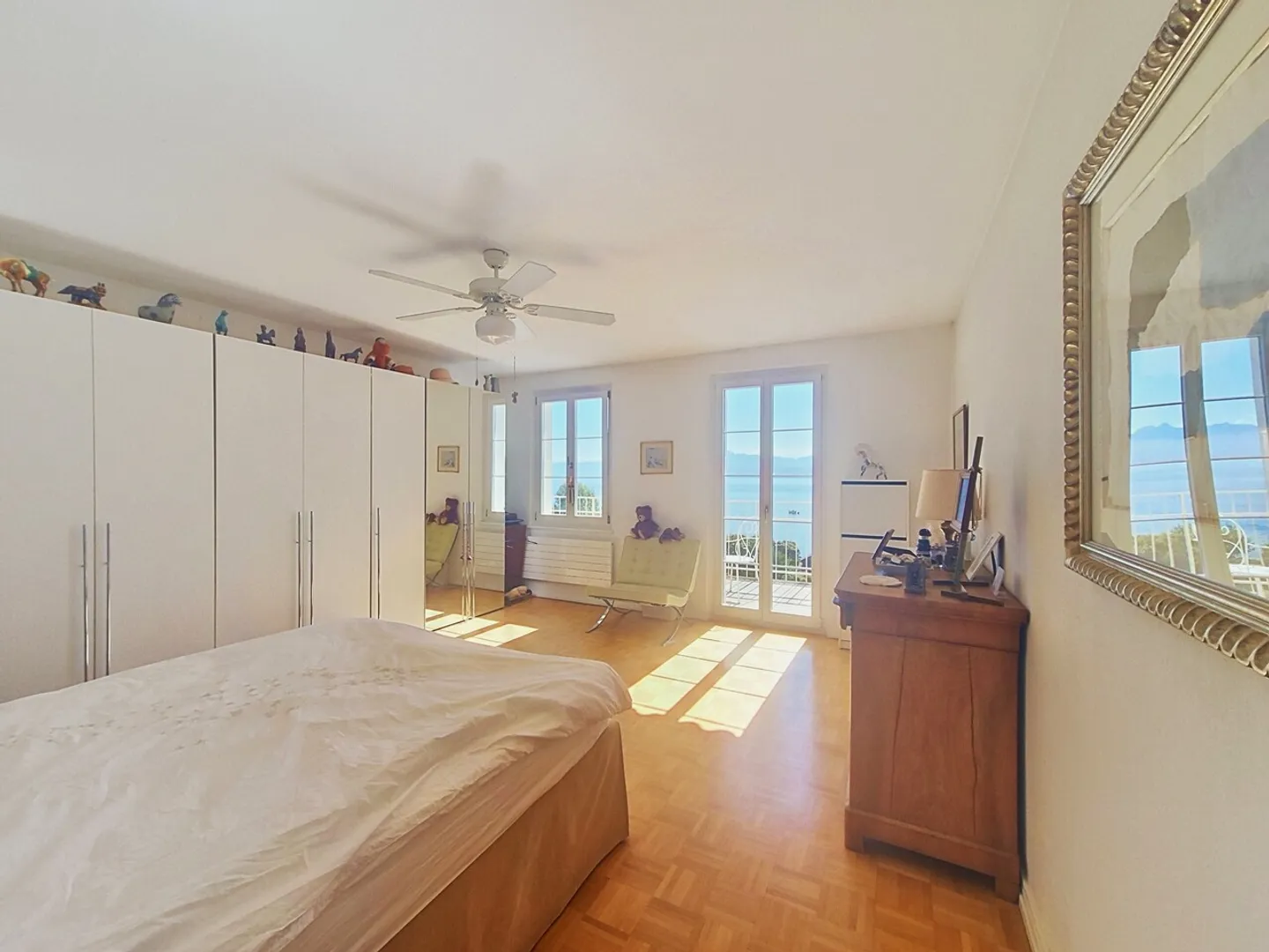 Im Herzen von Rolle, Penthouse mit Balkon und atemberaubendem Blick auf den See - Foto 6 von 11