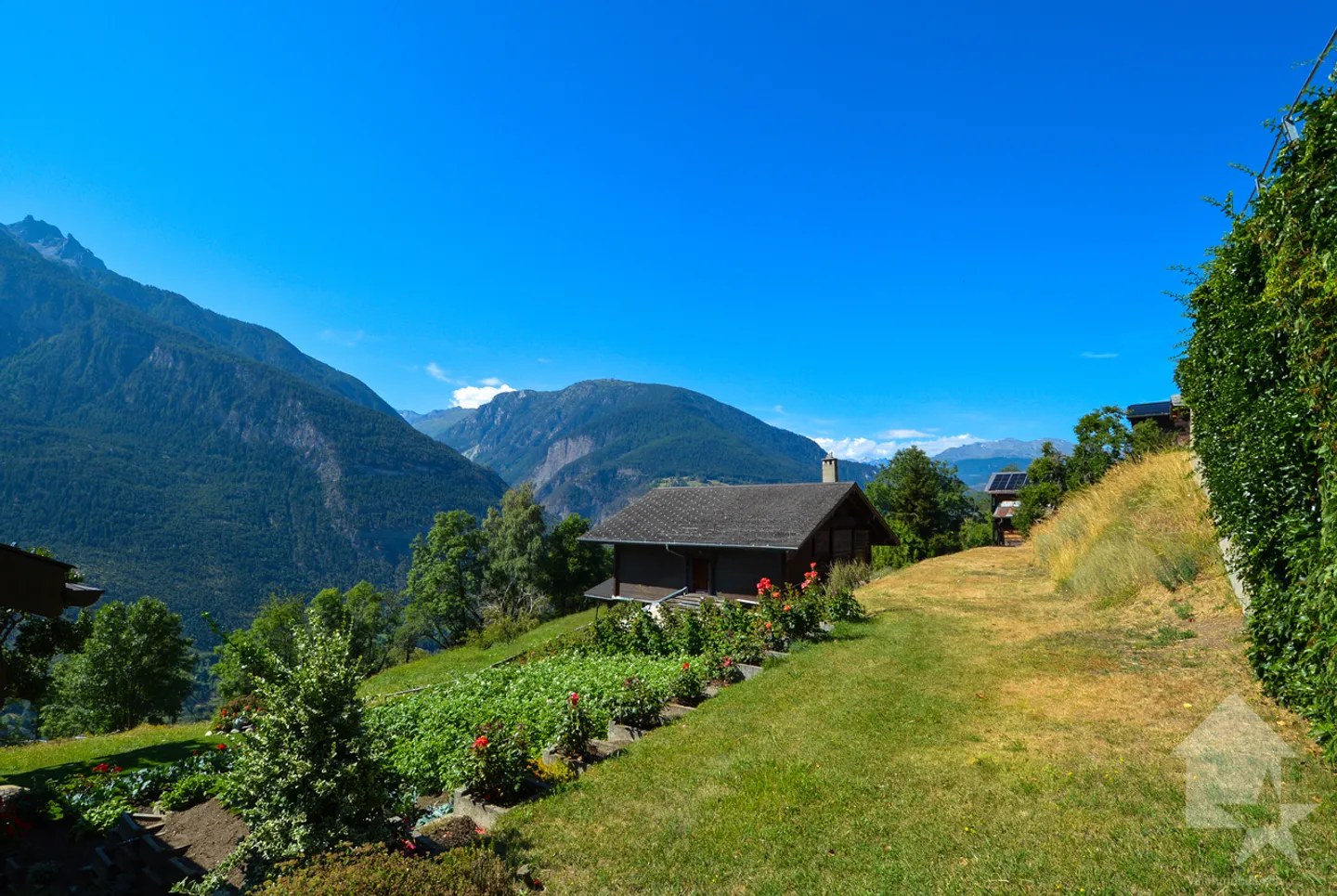 Casa da ristrutturare in ottima posizione - Foto 1 di 10