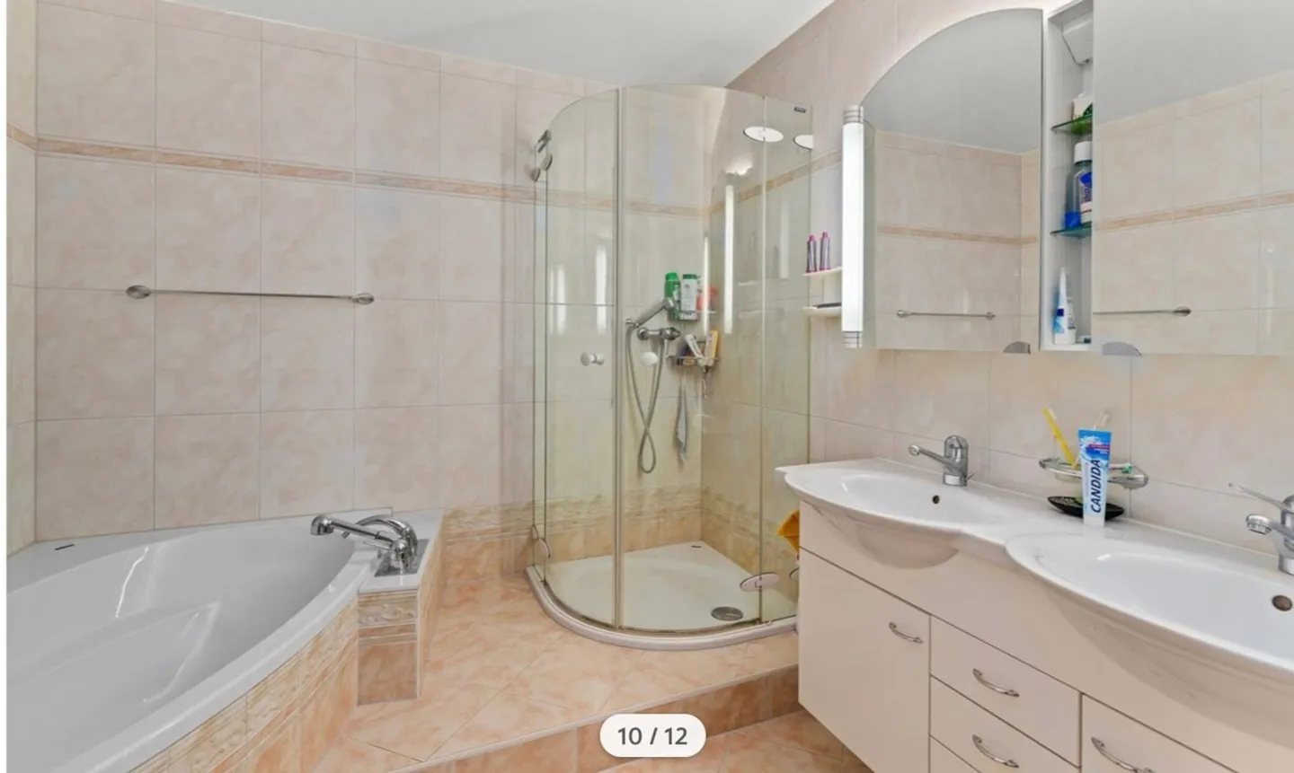 Appartement Magnifique avec Vue - Photo 9 sur 13