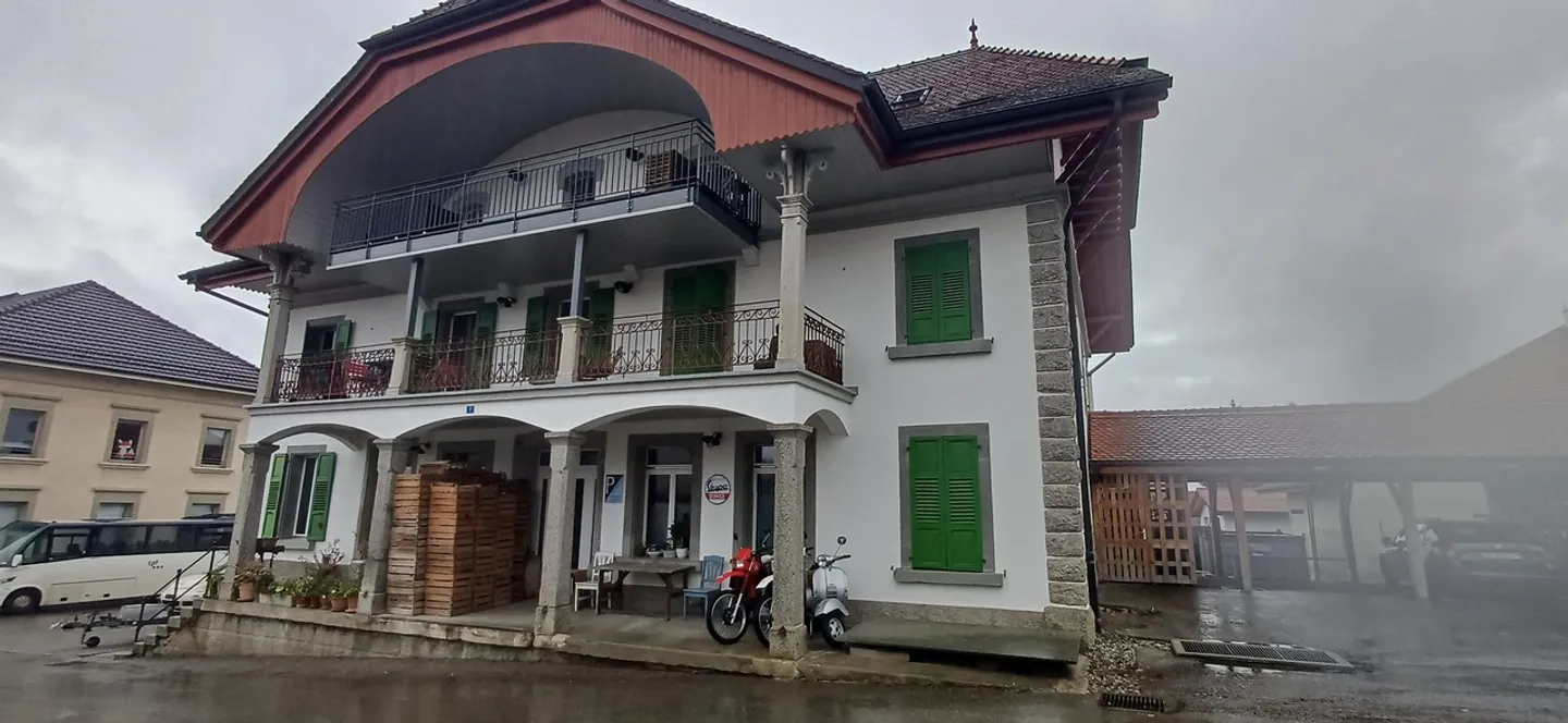 Vendesi in parte o l'intero edificio di 4 appartamenti + deposito - Foto 2 di 11