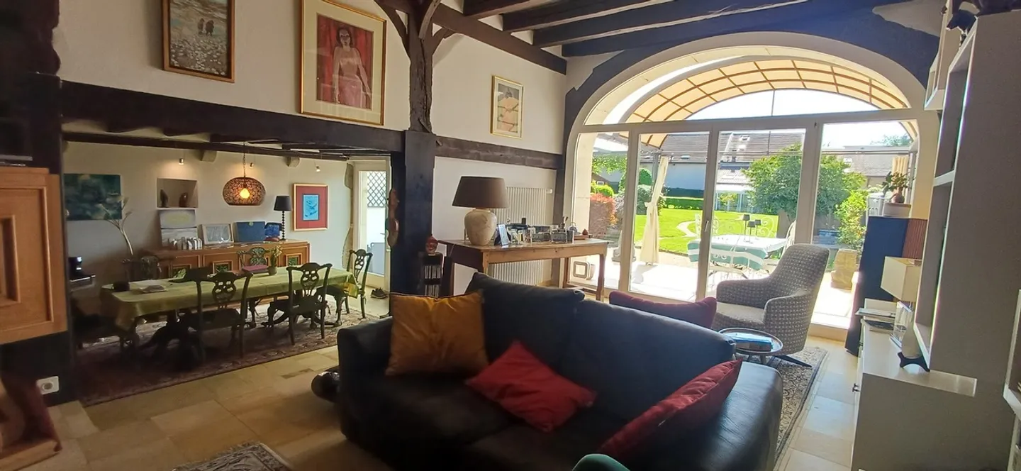 Luxury Apartment for Rent - Photo 7 of 11