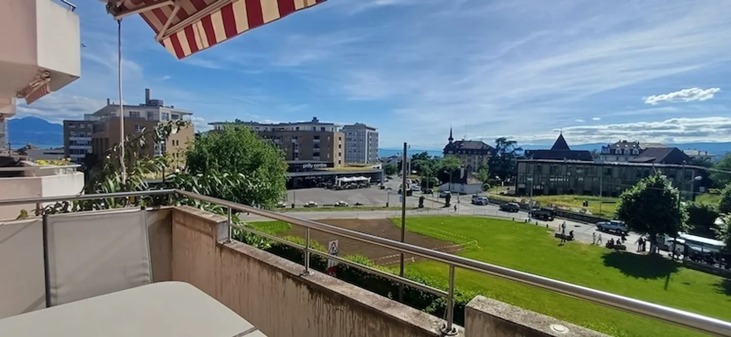 Just steps from everything. Superb apartment. 4.5 rooms. 3 balconies, underground parking - Photo 10 of 10