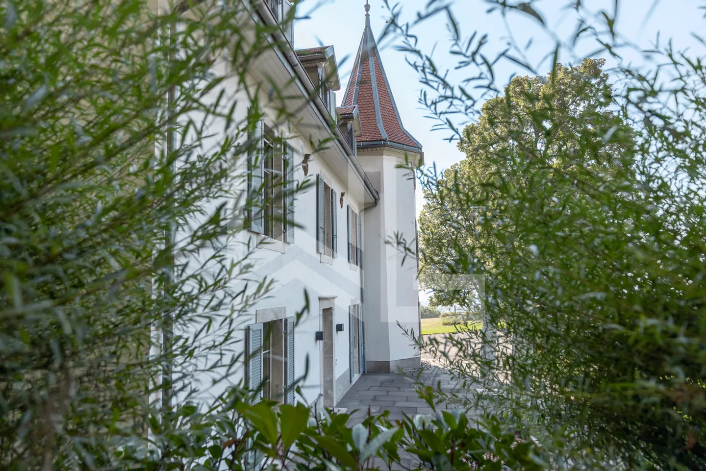 Charming and Characterful House with Panoramic View - Photo 3 of 13