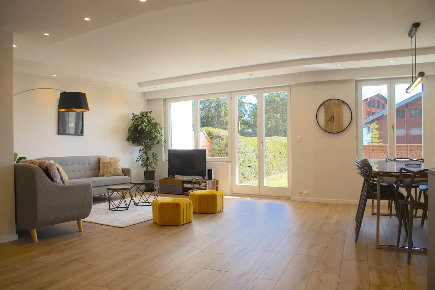 Appartement duplex rénové à Crans-Montana - Photo 1 sur 13