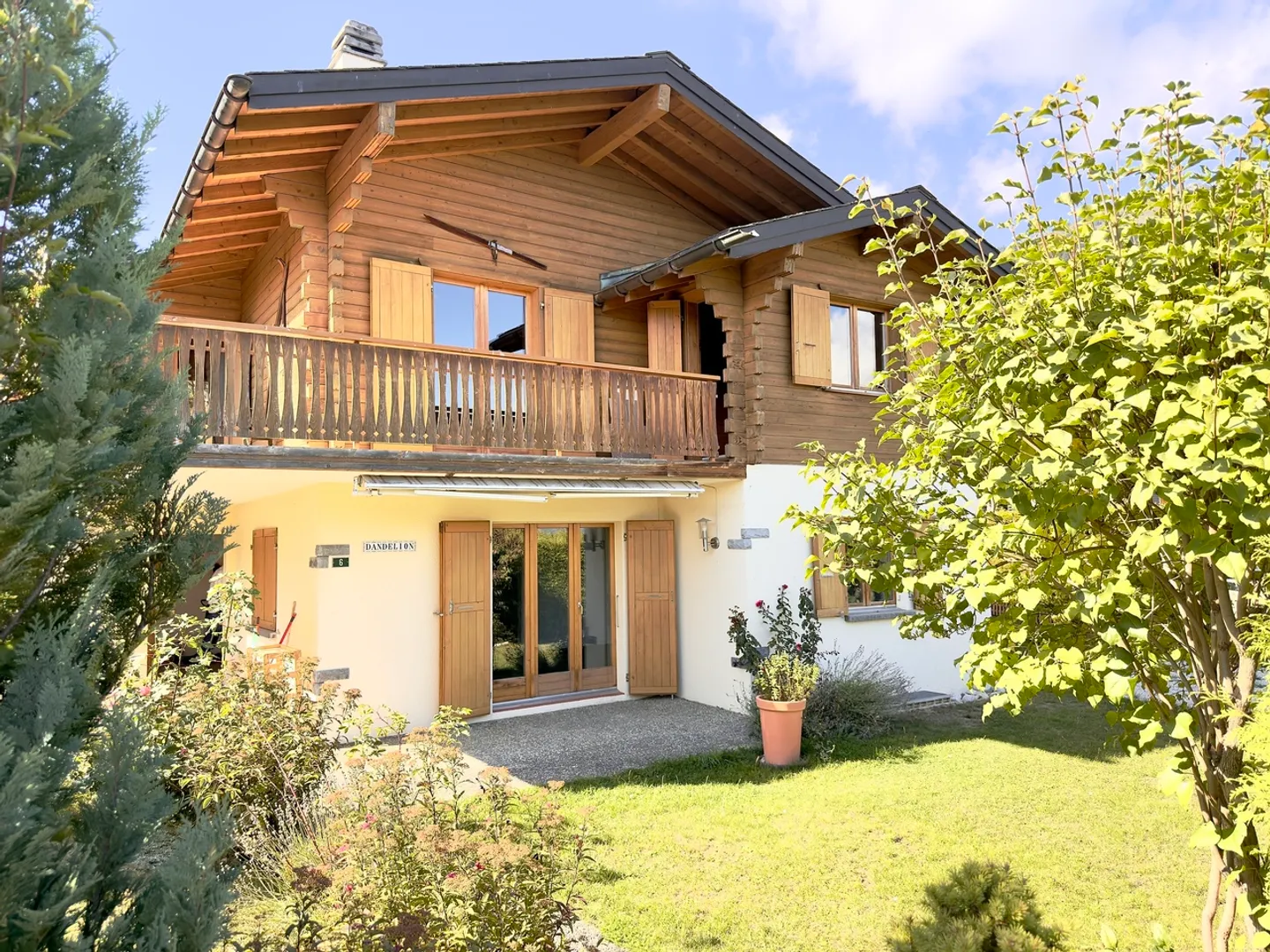 LOC 170 - CHALET DANDELION - Foto 1 di 13