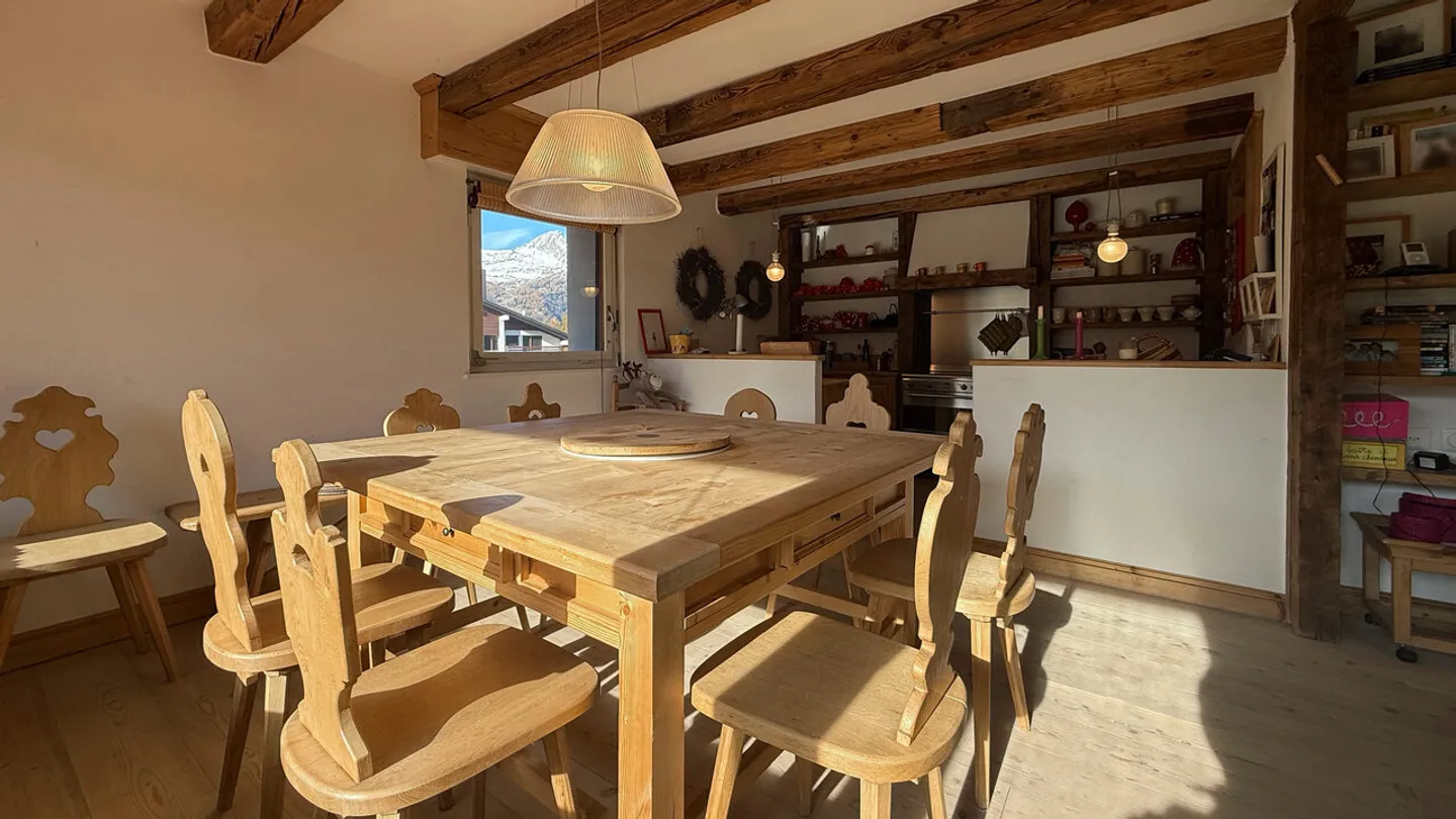 4.5-room apartment with a view of the Ballesteros golf course in Crans-Montana - Photo 4 of 13