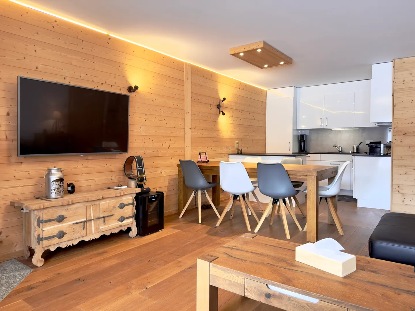 Charming Apartment in Montana - Photo 2 of 12