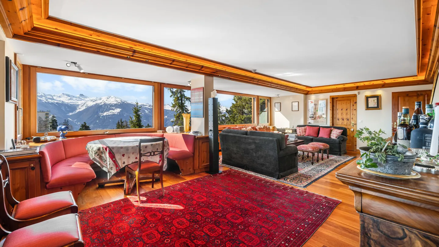 Chalet de prestige 10.5 pièces avec vue panoramique - Crans-Montana - Photo 4 of 13