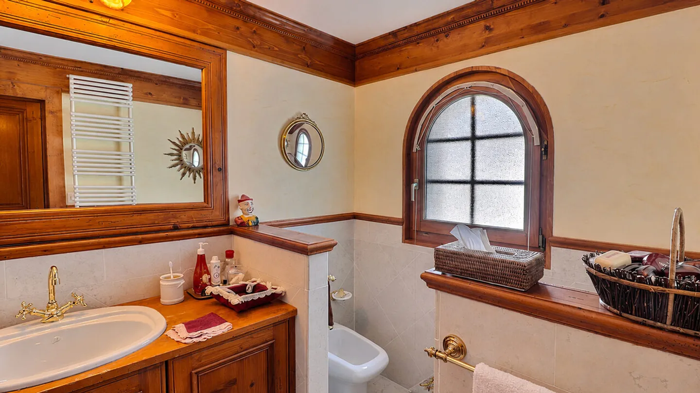 Luxury Apartment in Crans-Montana - Photo 8 of 12