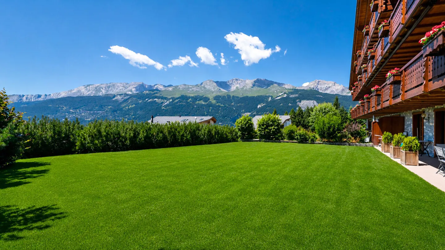 Luxury Apartment in Crans-Montana - Photo 12 of 12