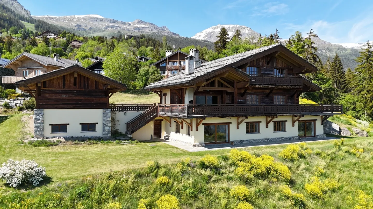 Chalet de Luxe à Crans-Montana - Photo 1 sur 13