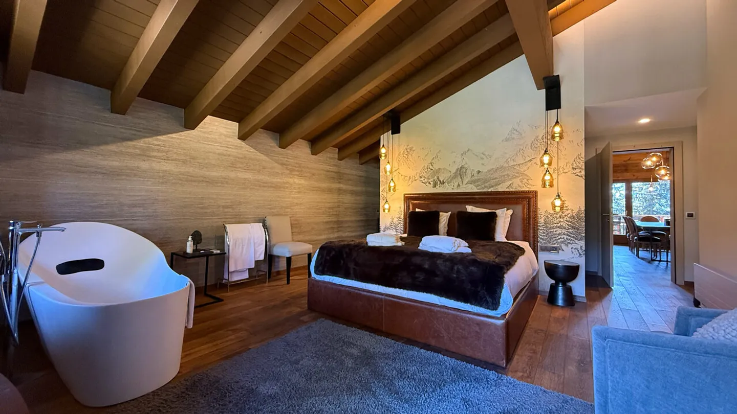LOC 204 - PALM SPRINGS - ATTIQUE - Photo 8 of 13