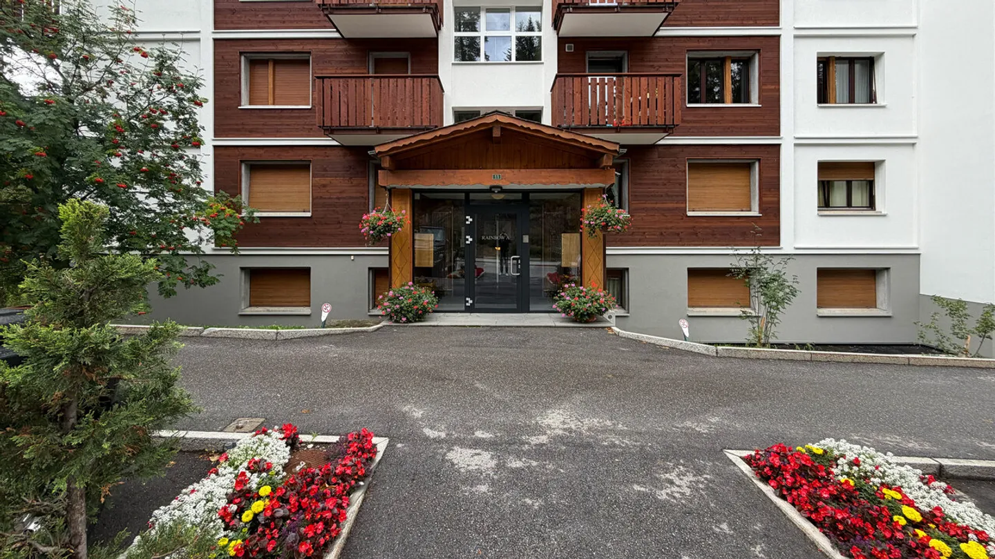 Appartamento con 3 camere nel centro di Crans con un grande balcone - Foto 9 di 9