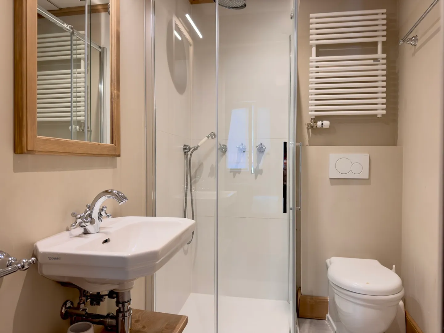 LOC 900 - GRAND SPACES - Photo 12 of 13