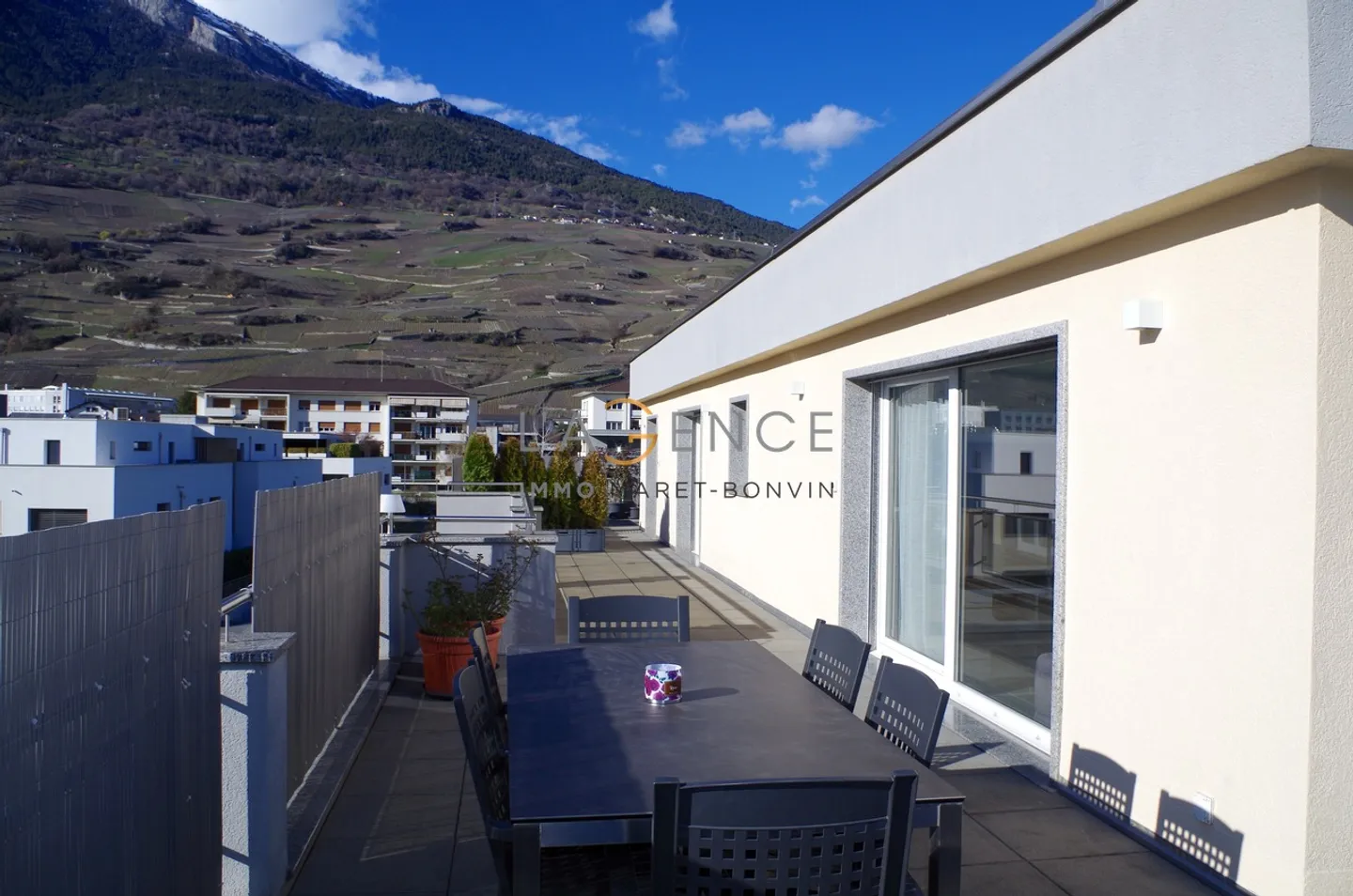 ATTICO DI 5,5 VANI CON TERRAZZA A 360 GRADI DI 130M2 - Foto 10 di 12
