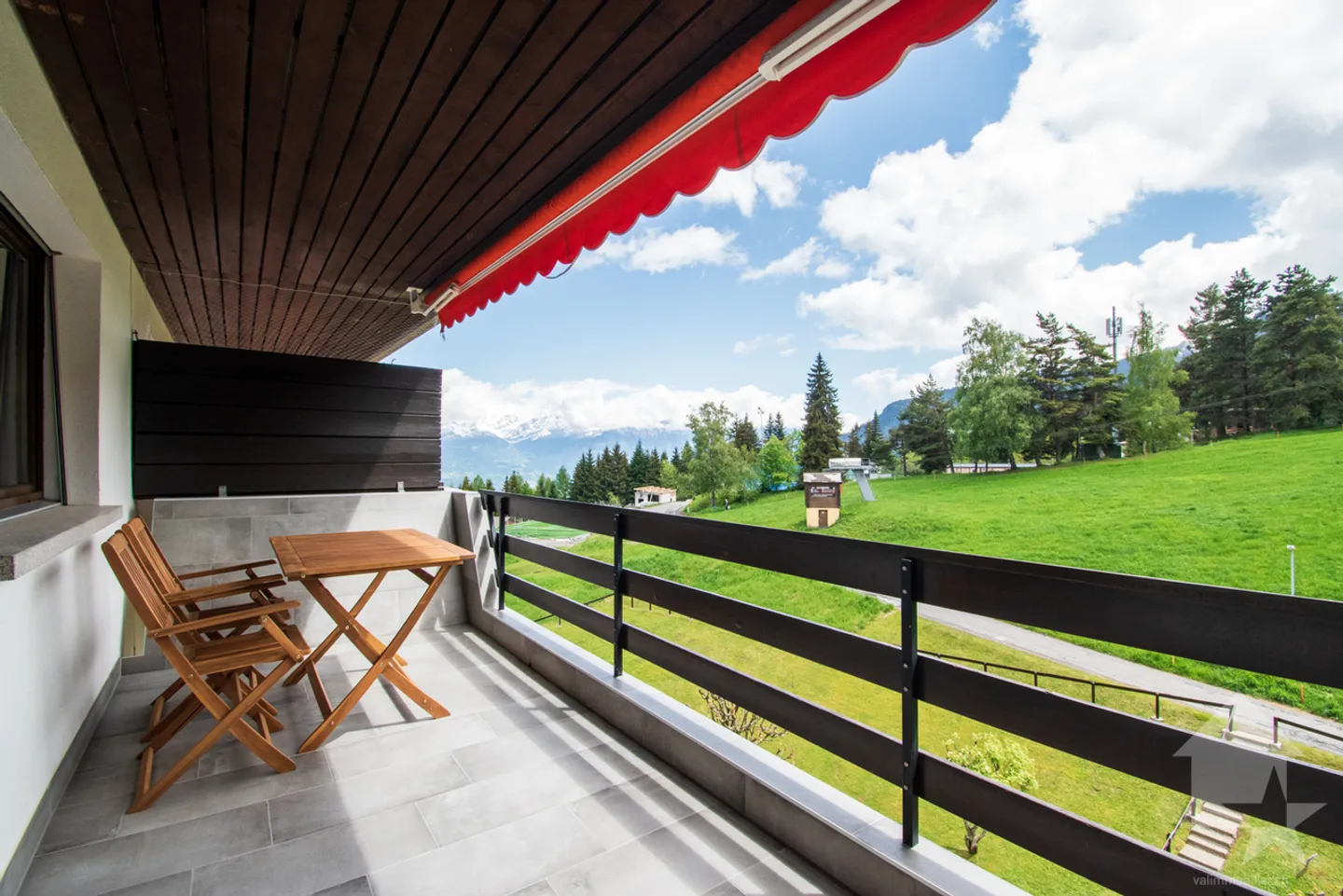 Torgon, spacious 2.5 rooms renovated in the residence 'Le Panorama' - Photo 6 of 13
