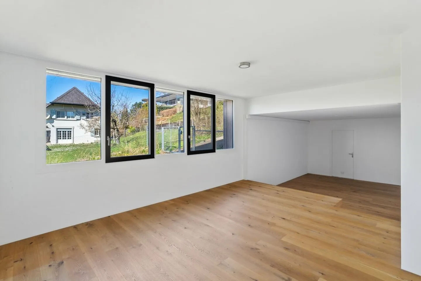 Terraced house with beautiful view in Ins - Photo 5 of 11