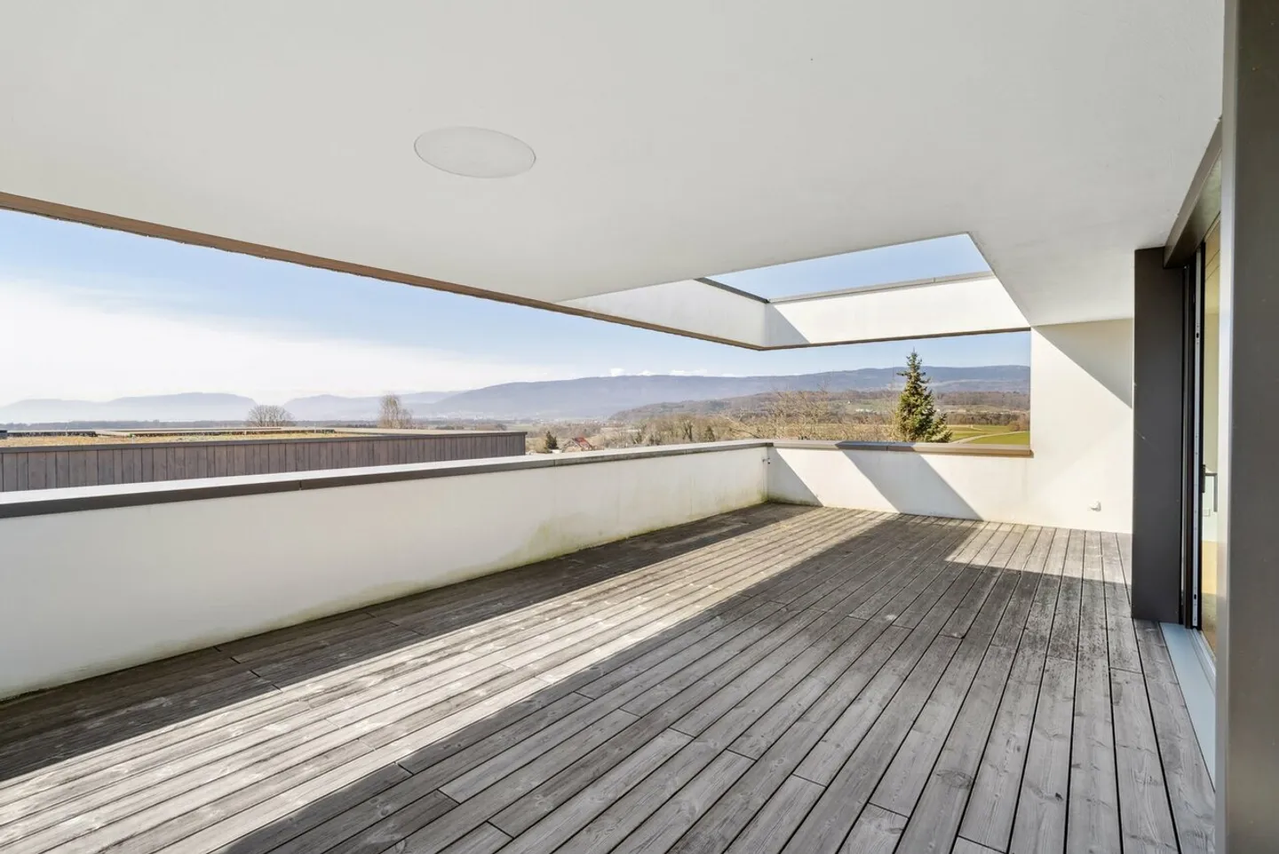 Terraced house with beautiful view in Ins - Photo 3 of 11