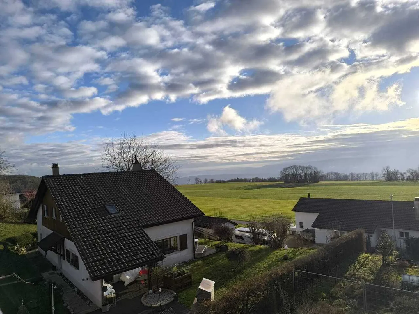 Nuova casa a schiera di 5,5 stanze a Prêles, ideale per una famiglia. - Foto 3 di 8