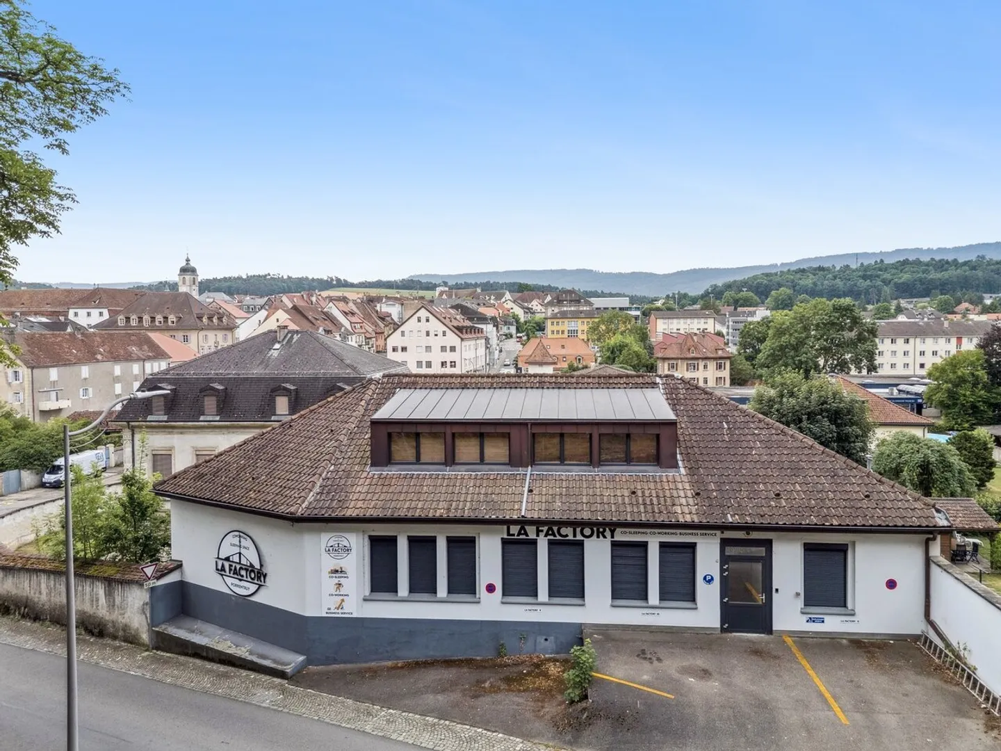 Magnifique Immeuble de rendement, rénové au centre de Porrentruy - Photo 6 sur 13