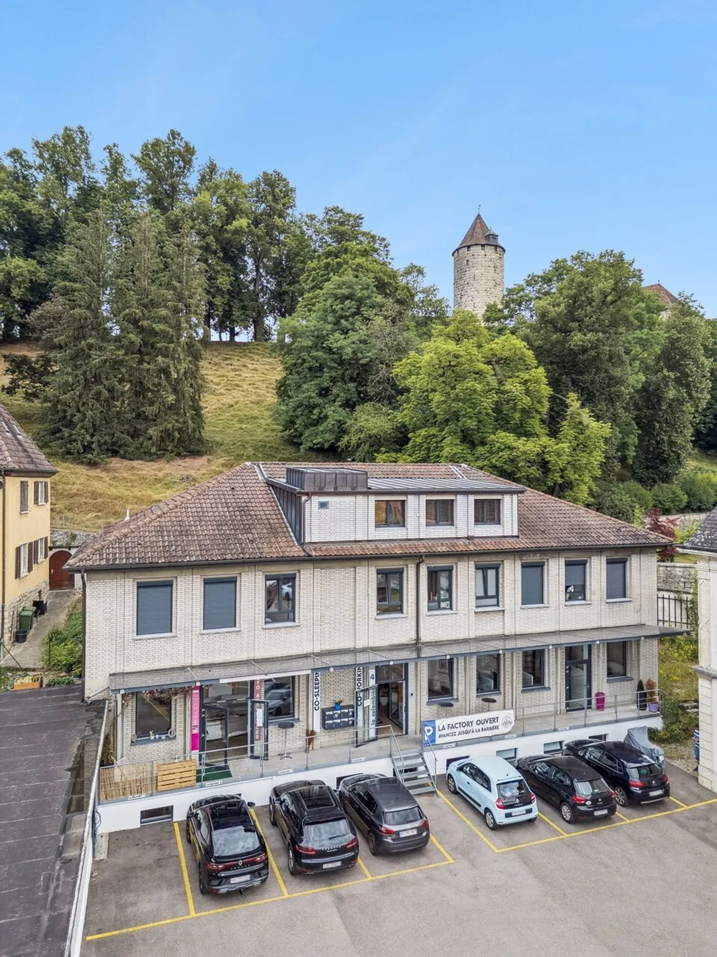 Magnifique Immeuble de rendement, rénové au centre de Porrentruy - Photo 4 sur 13