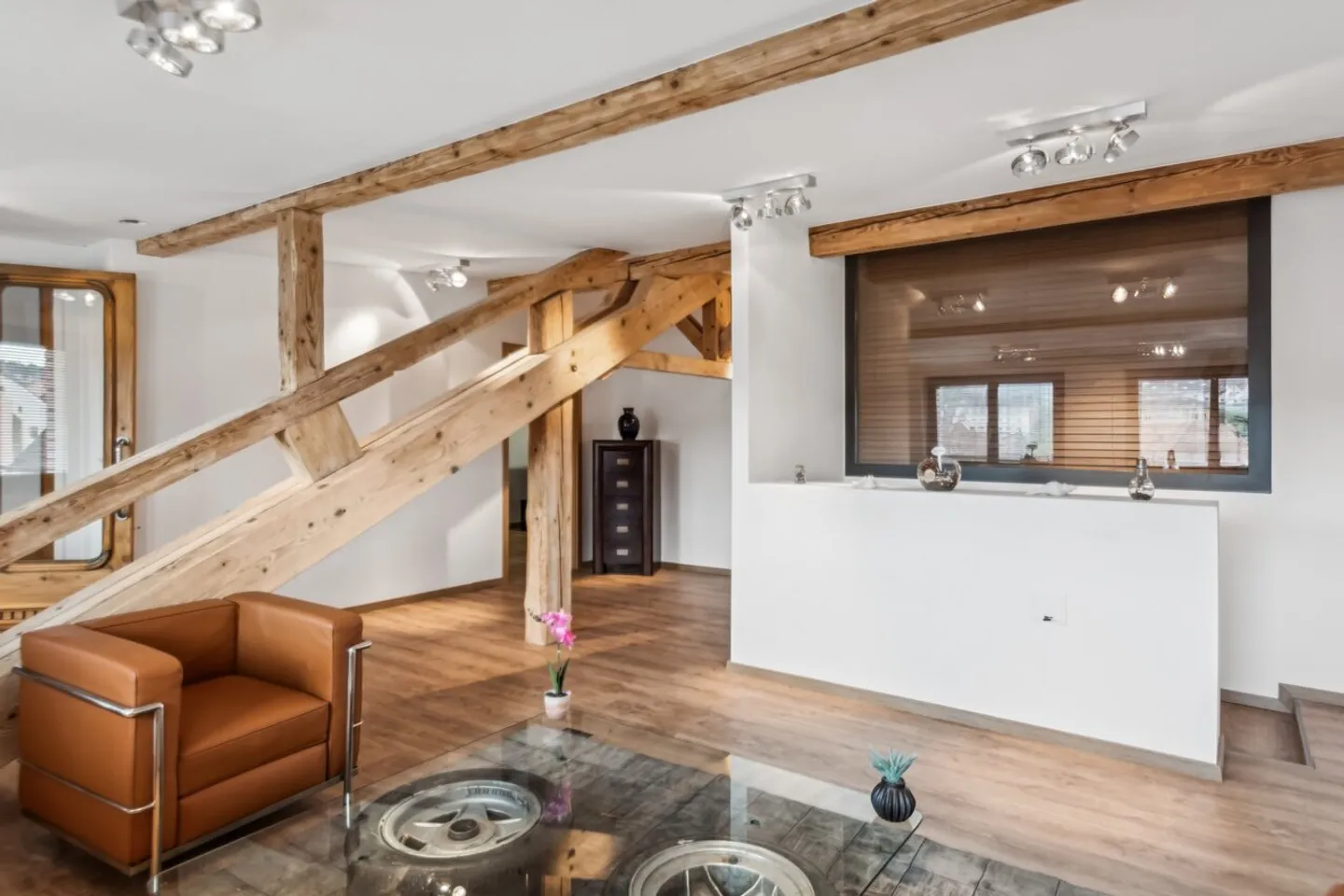Magnifique Immeuble de rendement, rénové au centre de Porrentruy - Photo 13 sur 13