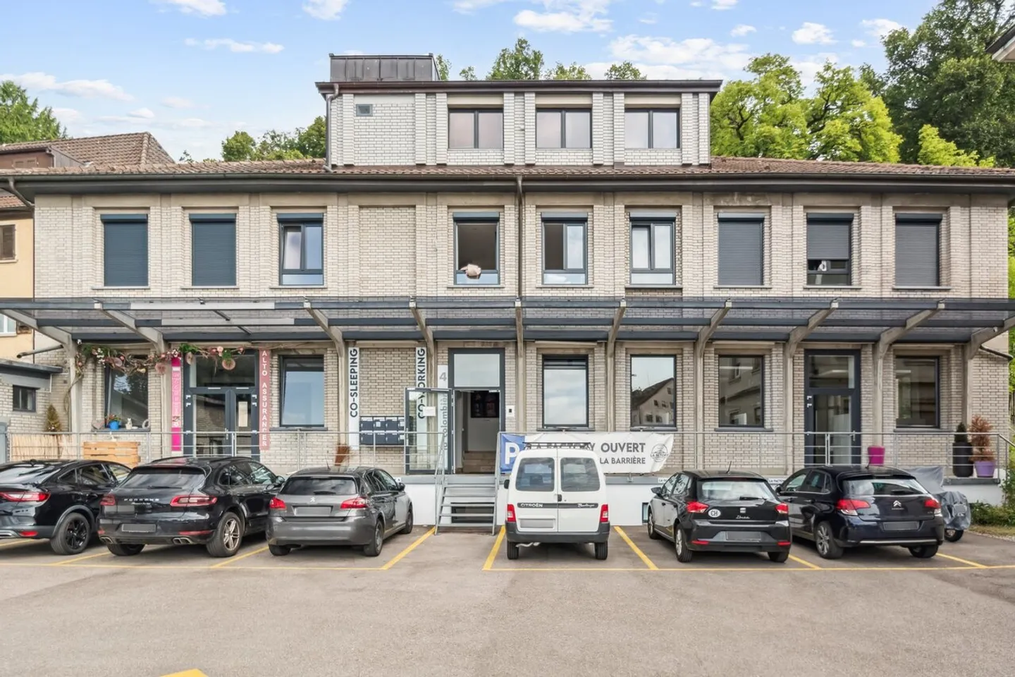 Magnifique Immeuble de rendement, rénové au centre de Porrentruy - Photo 1 sur 13