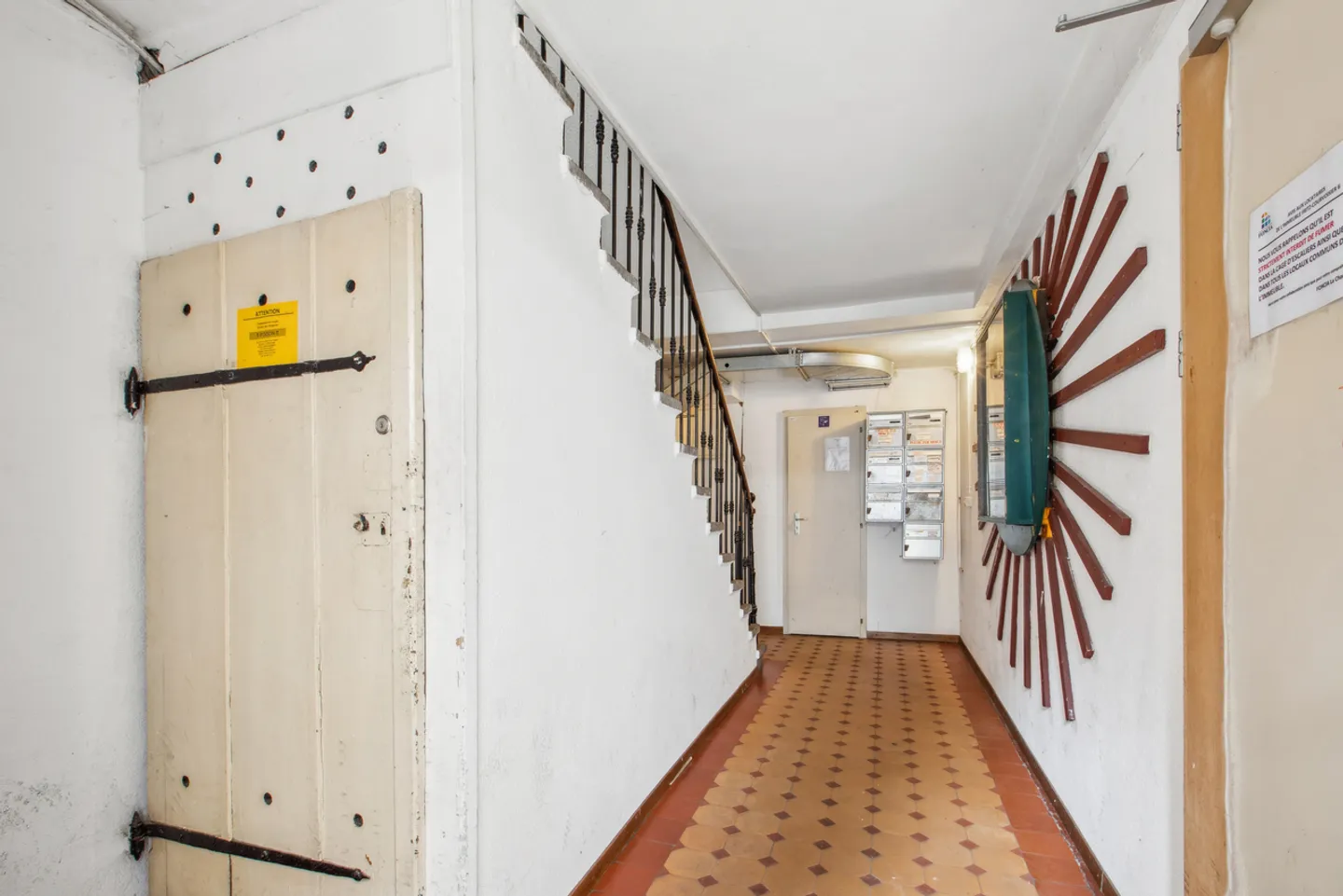 Immeuble mixte - Rendement net de 6 %, locataires en place - Photo 10 sur 12