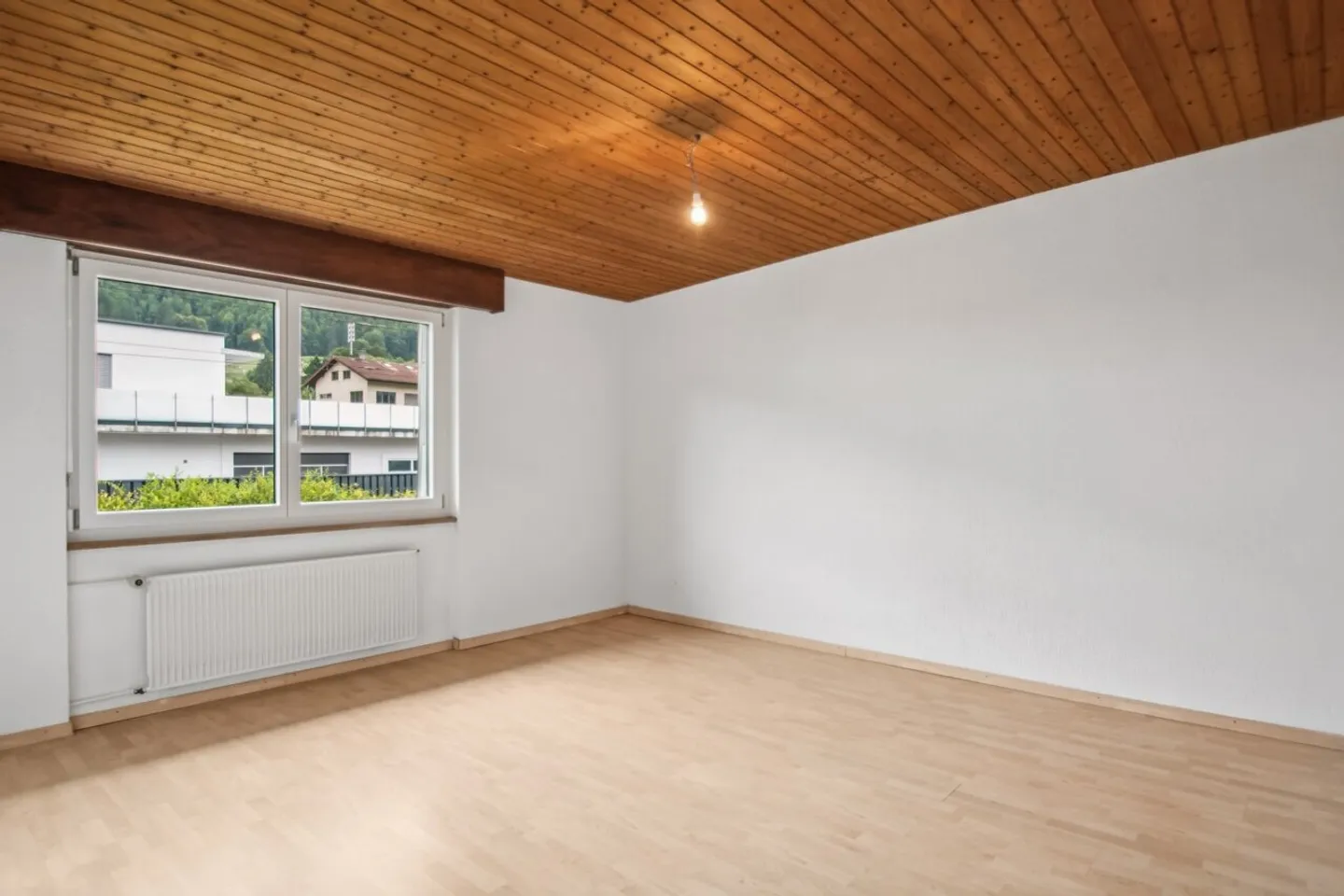Superbe Opportunité, maison de 4.5 pièces idéale pour une famille - Photo 10 sur 13
