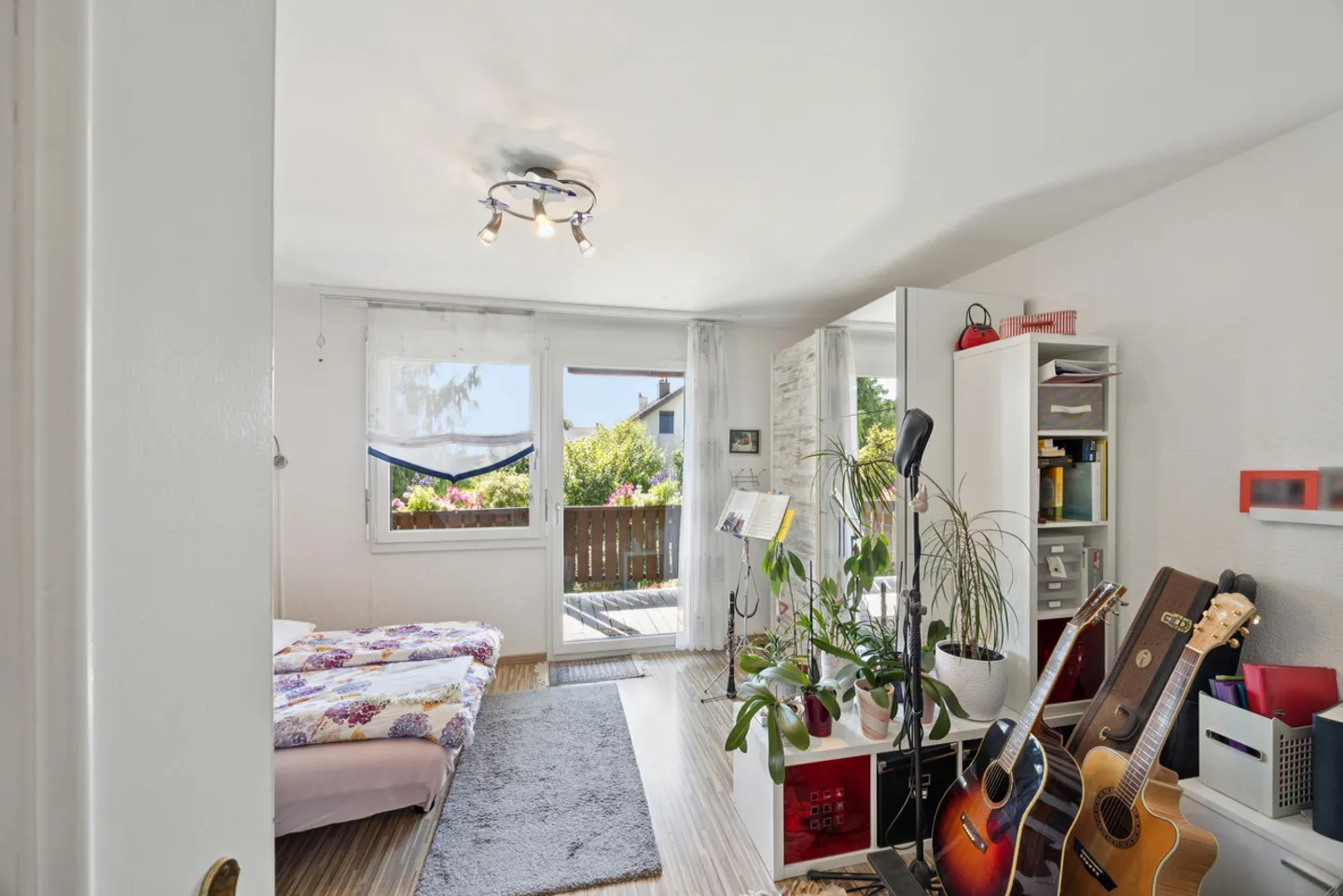 Bellissima casa a schiera con grande giardino e veranda - Foto 9 di 13