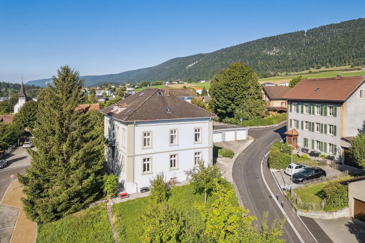 Ottima opportunità. Un bel palazzo residenziale in vendita a Corgémont. - Foto 6 di 13