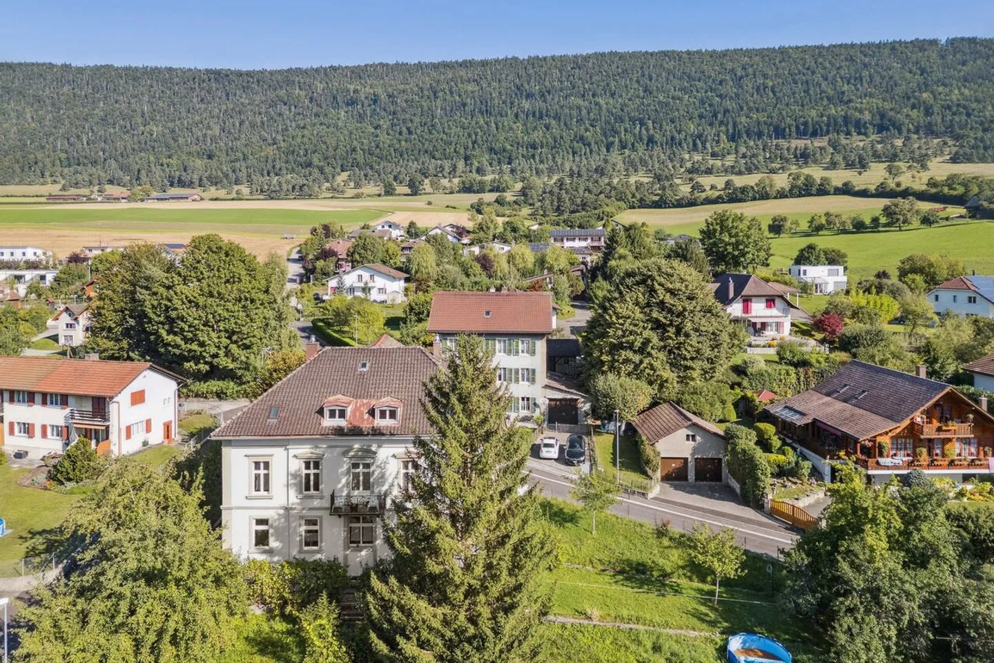 Ottima opportunità. Un bel palazzo residenziale in vendita a Corgémont. - Foto 5 di 13