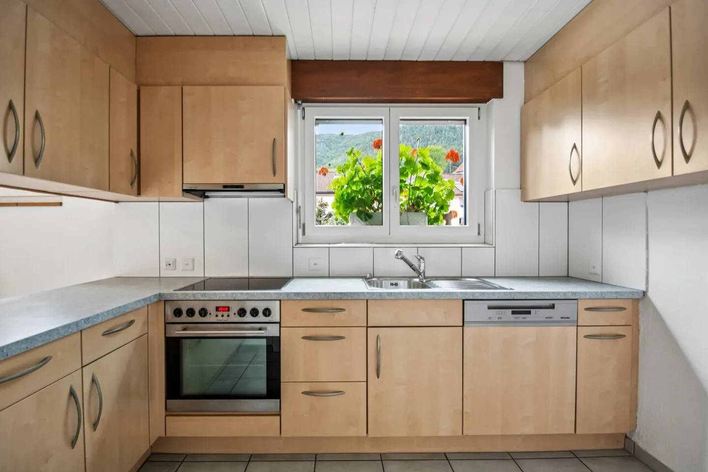 Hervorragende Gelegenheit, Doppelhaus mit zwei 4.5 Zimmern - Foto 6 von 13