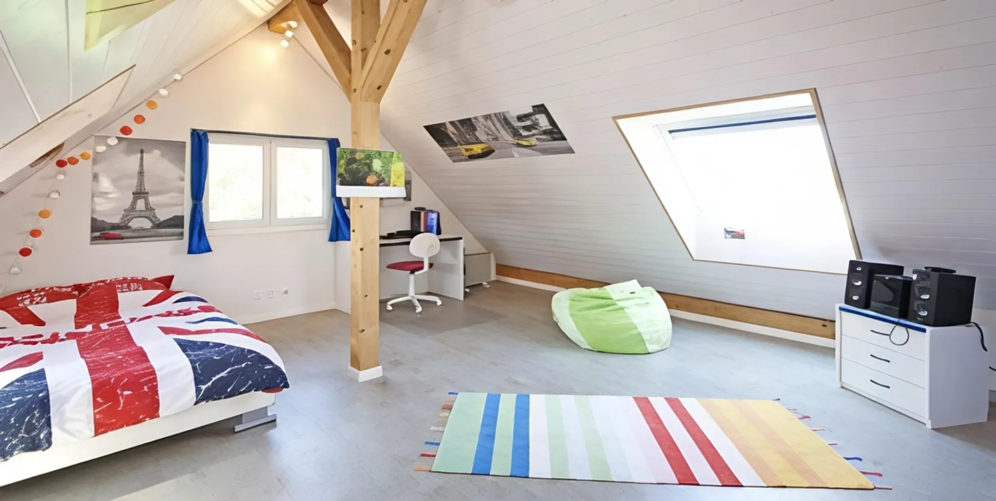 Prestigieux Duplex 5.5 pces "Pieds dans l'eau" avec Salle d'Escalade - Photo 7 sur 13