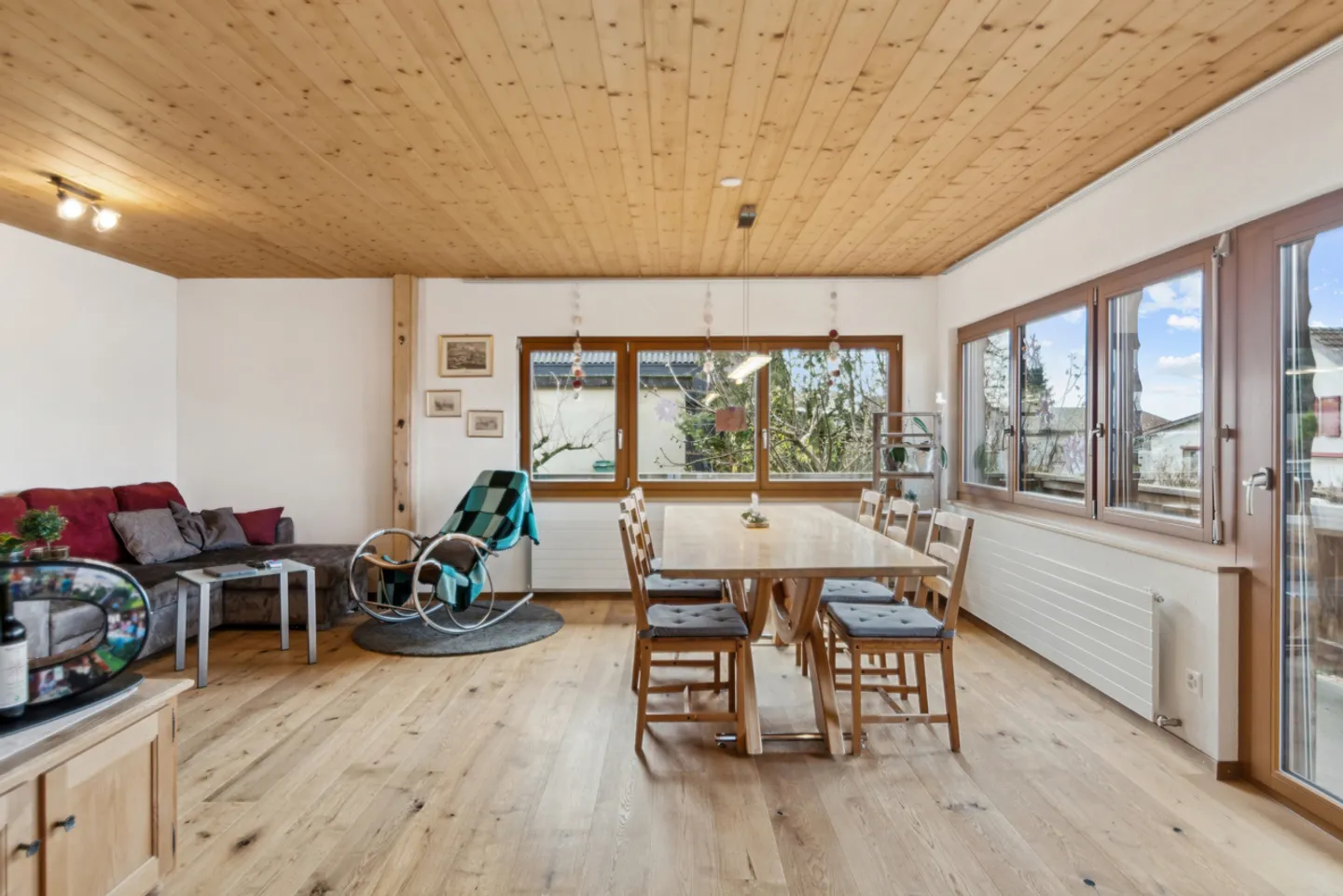 Chalet Charmant avec Vue sur le Lac - Photo 9 sur 13