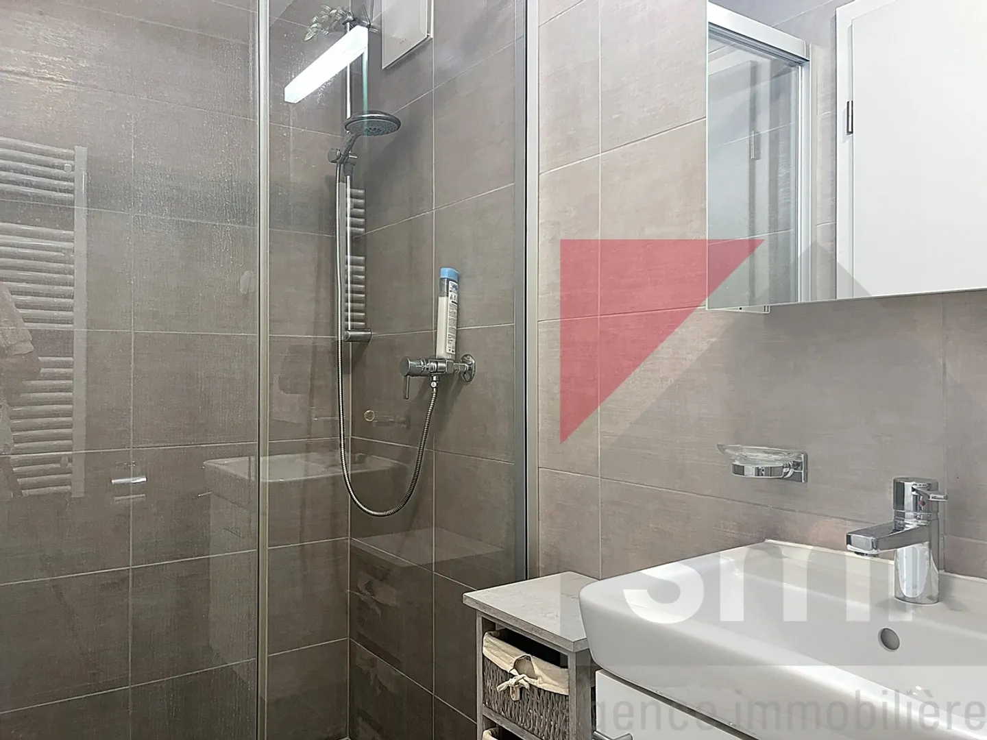 Charming 3.5-room apartment with large private garden - Photo 11 of 13